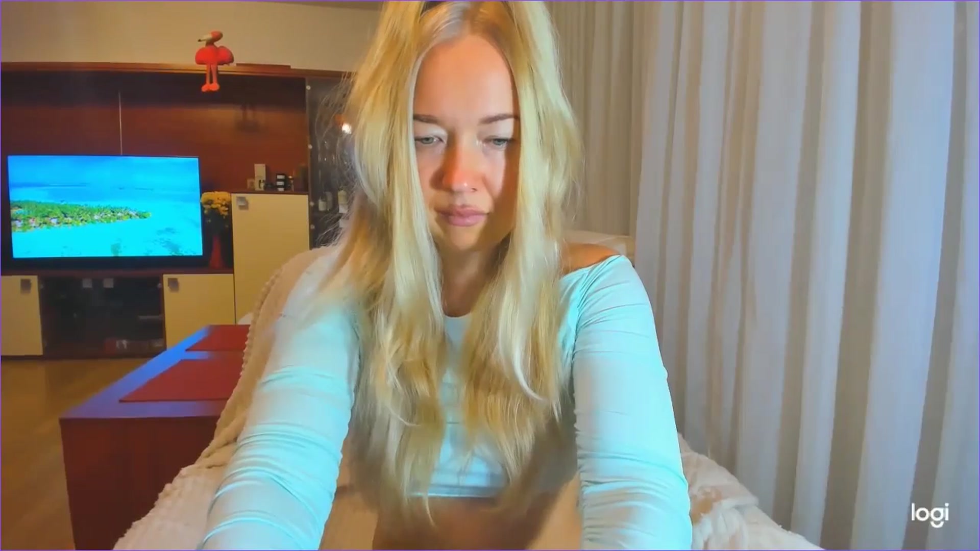 Gallery image thumbnail from FlamingoDream's myfreecams stream on, 10/16/2024, 20:47 image 9 of 20