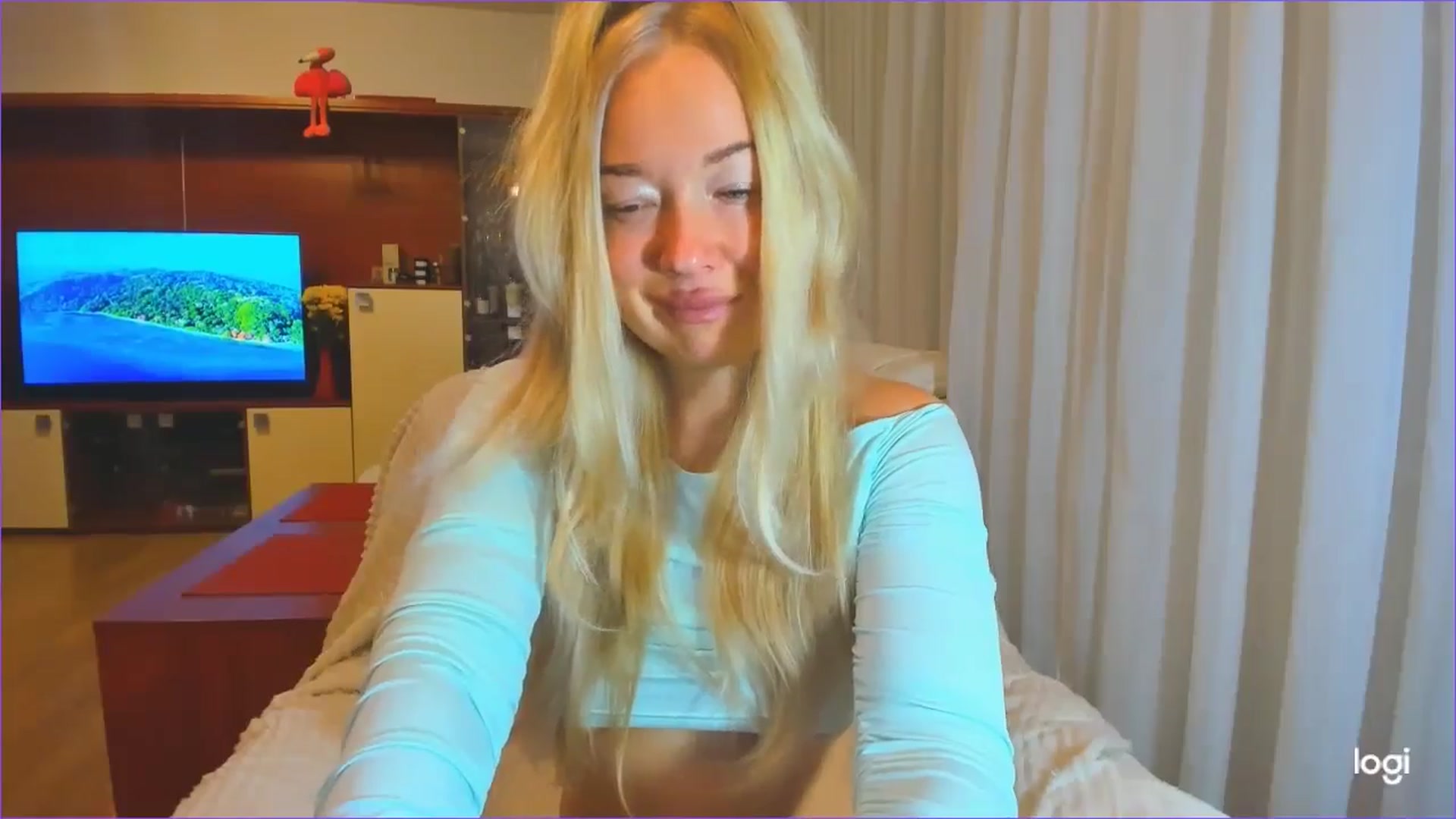 Gallery image thumbnail from FlamingoDream's myfreecams stream on, 10/16/2024, 20:47 image 13 of 20