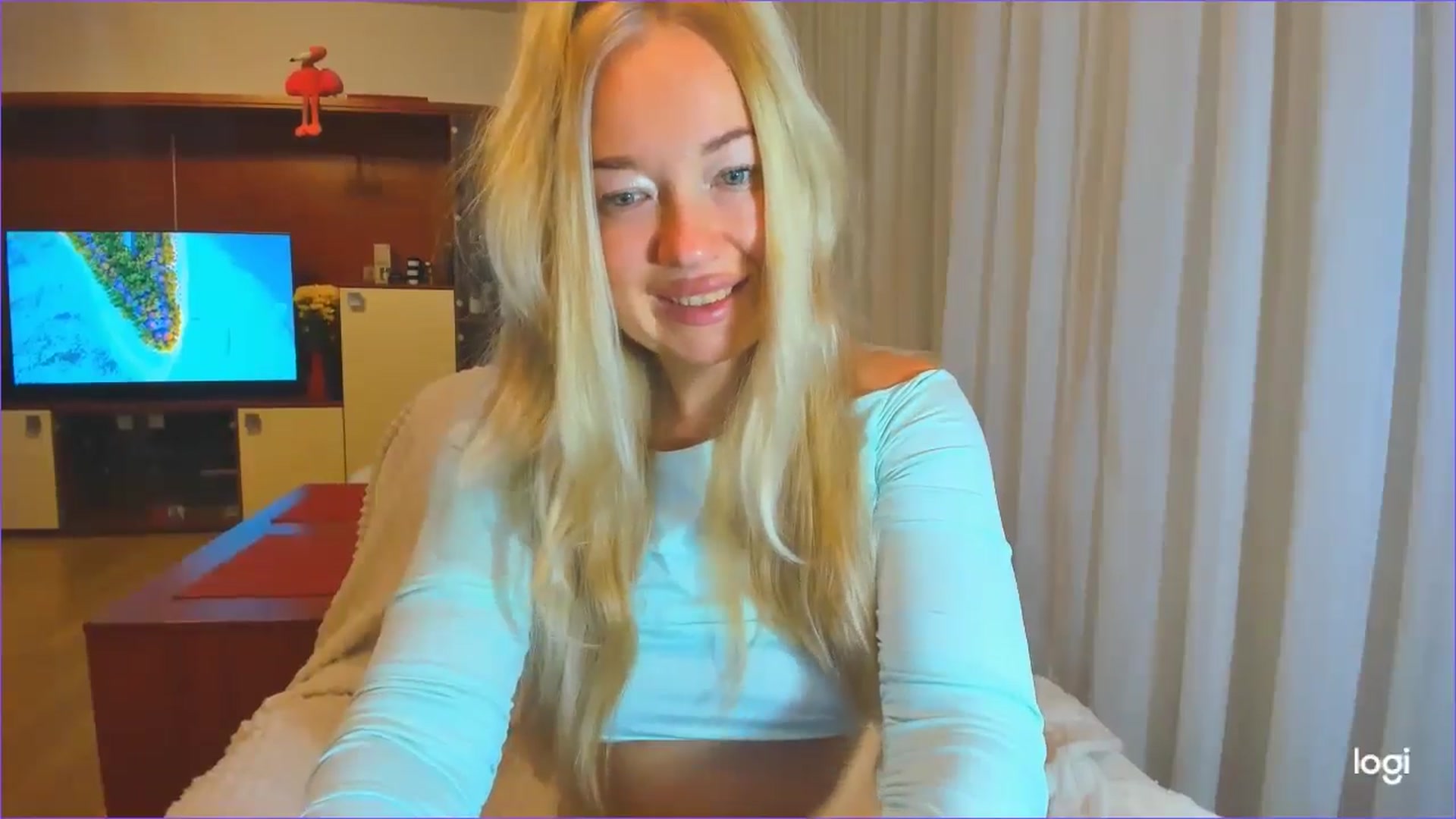 Gallery image thumbnail from FlamingoDream's myfreecams stream on, 10/16/2024, 20:47 image 7 of 20