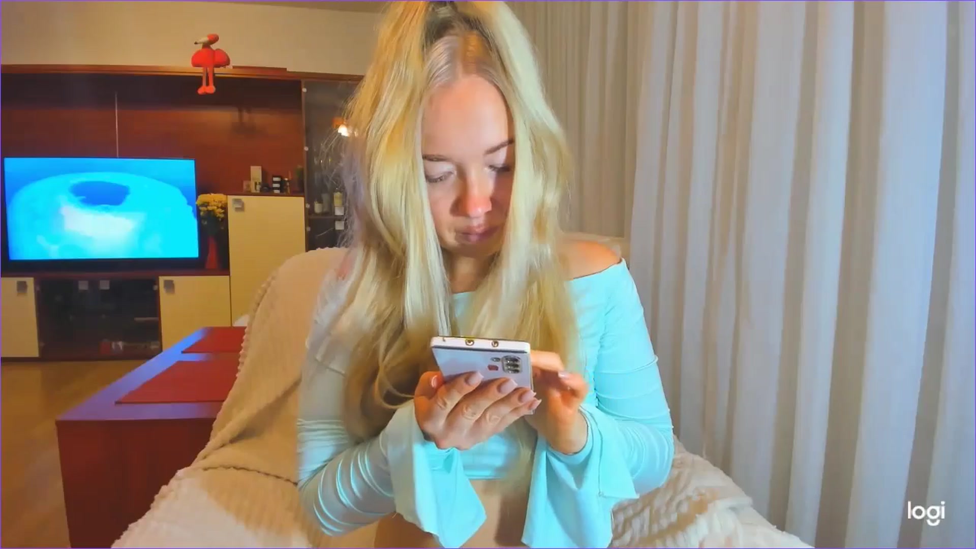 Gallery image thumbnail from FlamingoDream's myfreecams stream on, 10/16/2024, 20:47 image 4 of 20