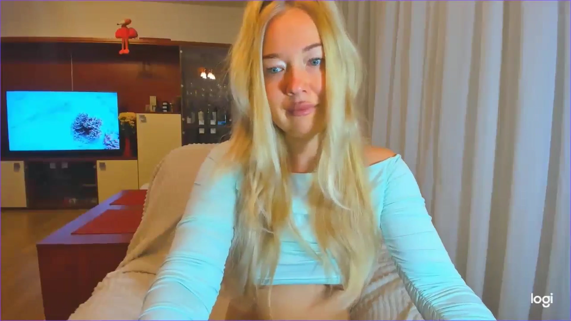 Gallery image thumbnail from FlamingoDream's myfreecams stream on, 10/16/2024, 20:47 image 11 of 20