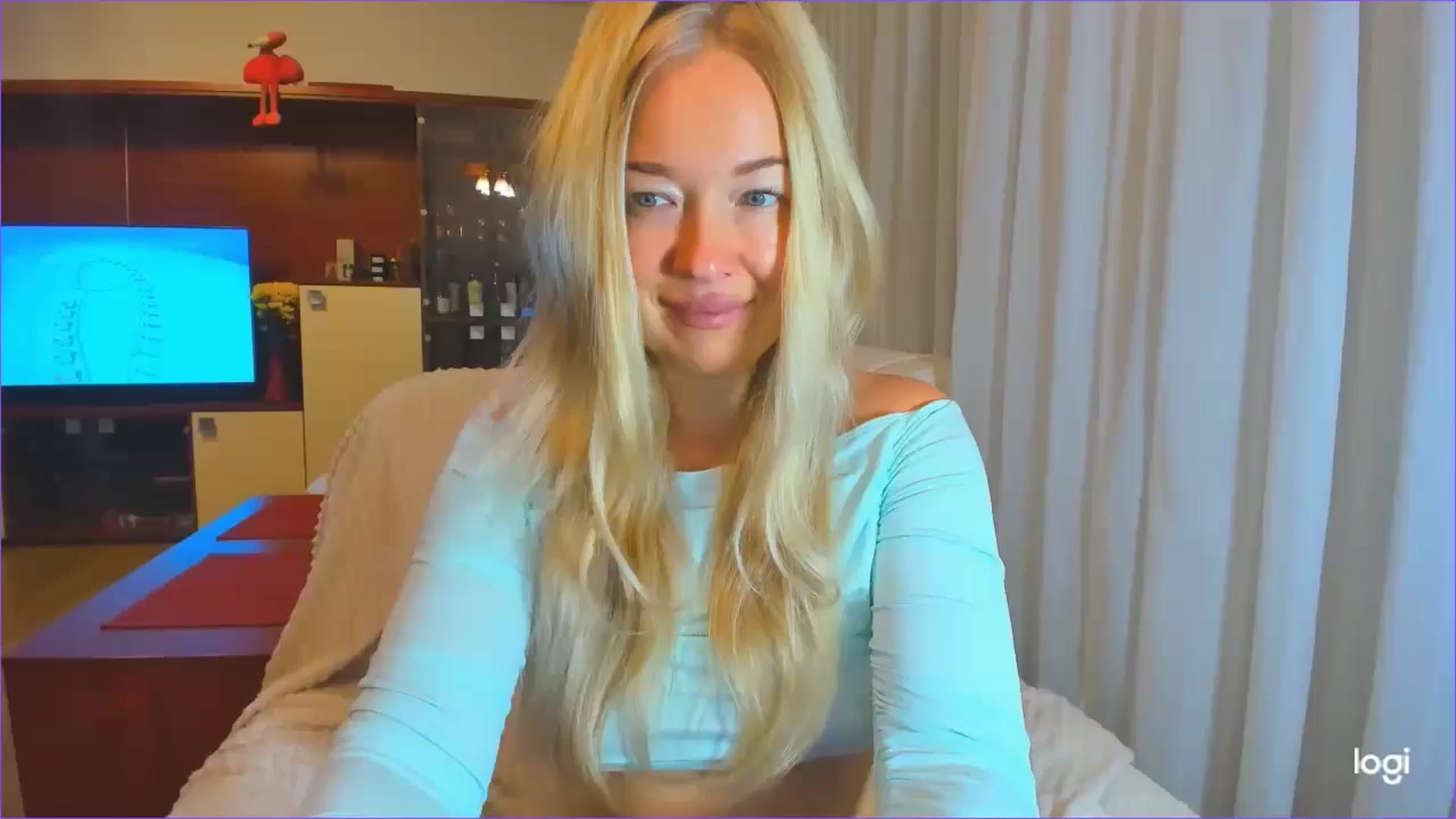 Gallery image thumbnail from FlamingoDream's myfreecams stream on, 10/16/2024, 21:41 image 18 of 20