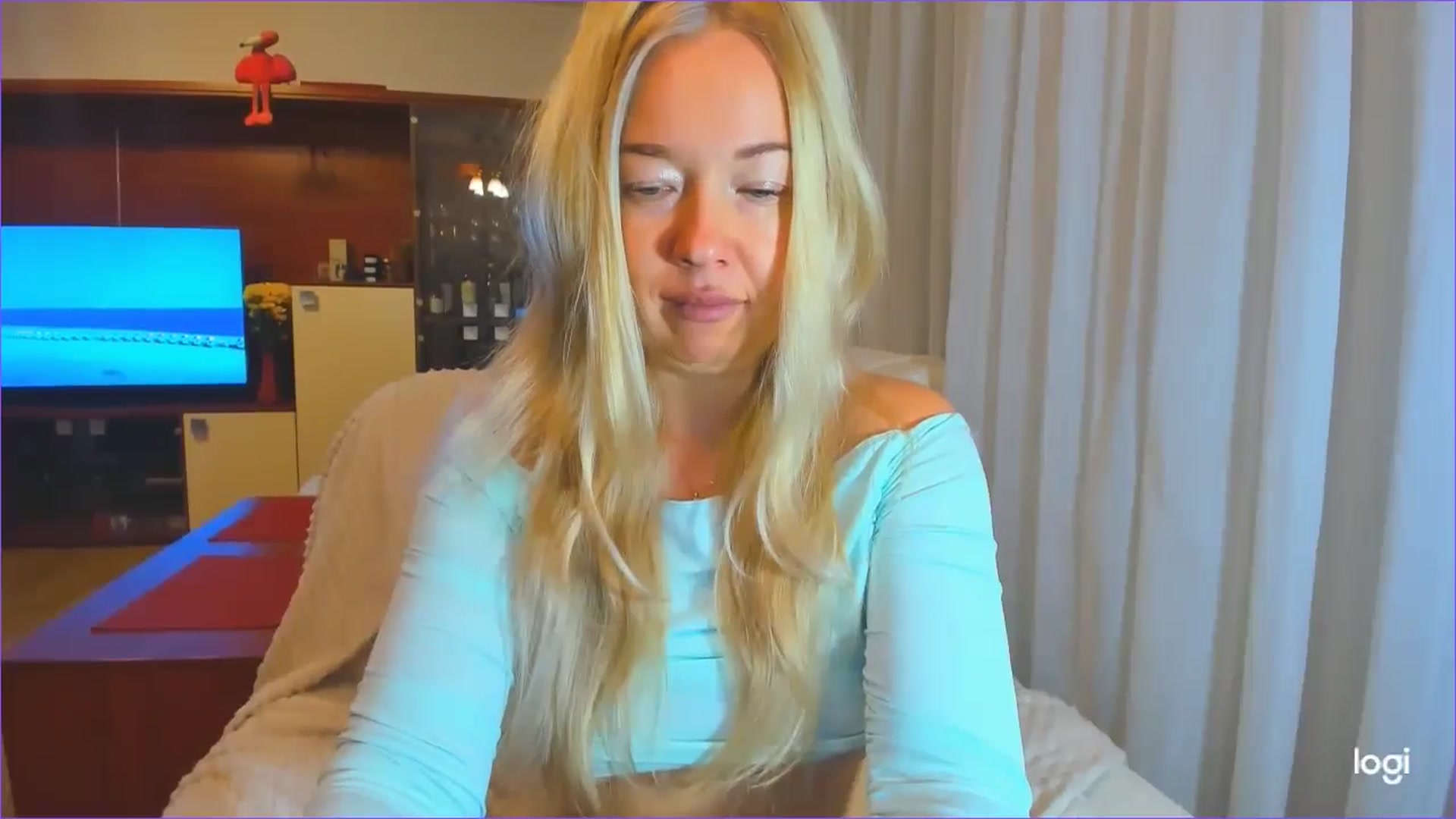 Gallery image thumbnail from FlamingoDream's myfreecams stream on, 10/16/2024, 21:41 image 7 of 20
