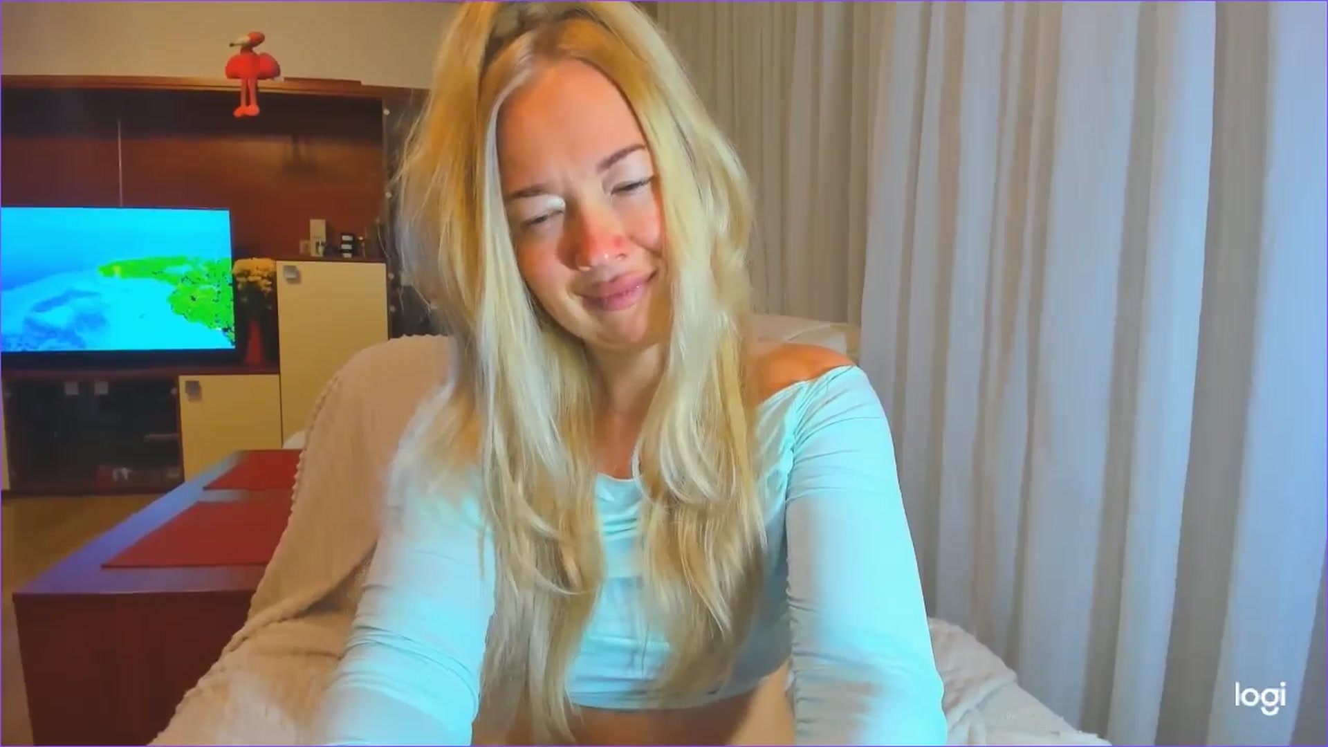 Gallery image thumbnail from FlamingoDream's myfreecams stream on, 10/16/2024, 21:41 image 4 of 20