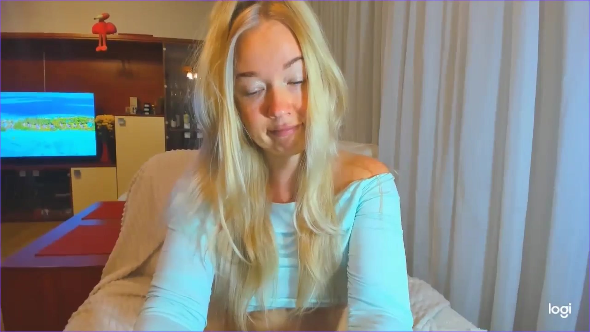 Gallery image thumbnail from FlamingoDream's myfreecams stream on, 10/16/2024, 21:41 image 5 of 20