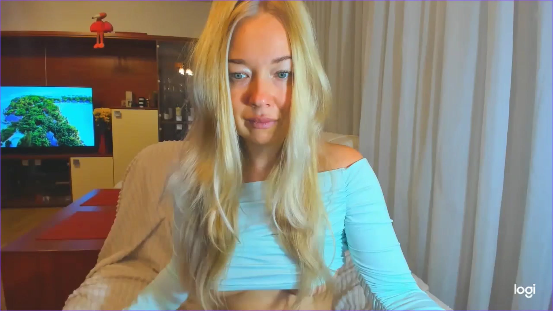 Gallery image thumbnail from FlamingoDream's myfreecams stream on, 10/16/2024, 21:41 image 10 of 20