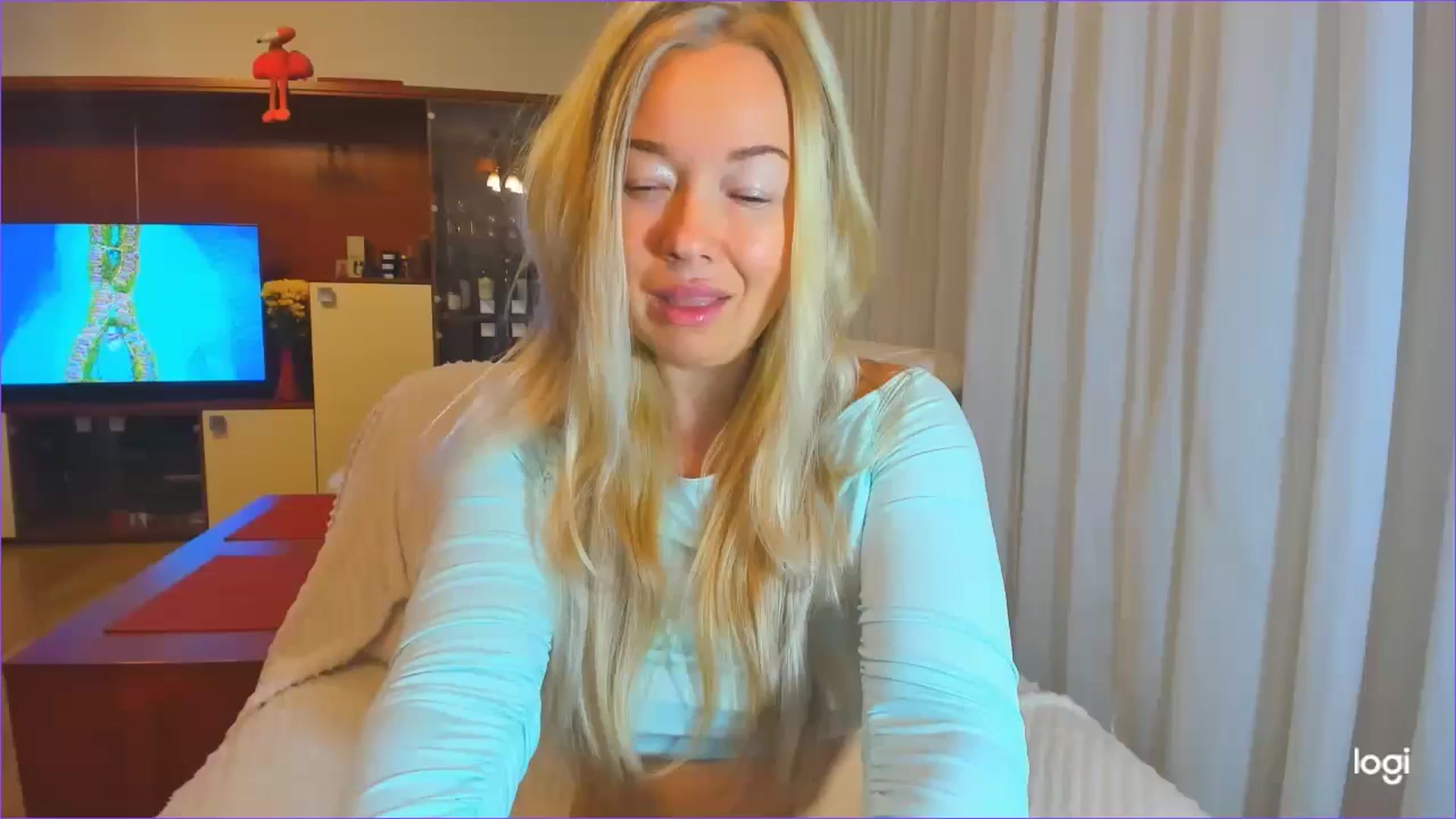 Gallery image thumbnail from FlamingoDream's myfreecams stream on, 10/17/2024, 24:22 image 15 of 20