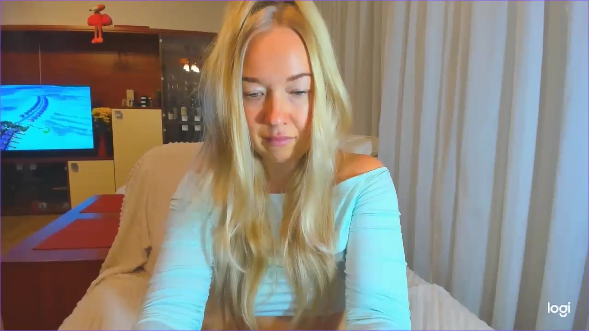 Gallery image thumbnail from FlamingoDream's myfreecams stream on, 10/17/2024, 24:22 image 8 of 20