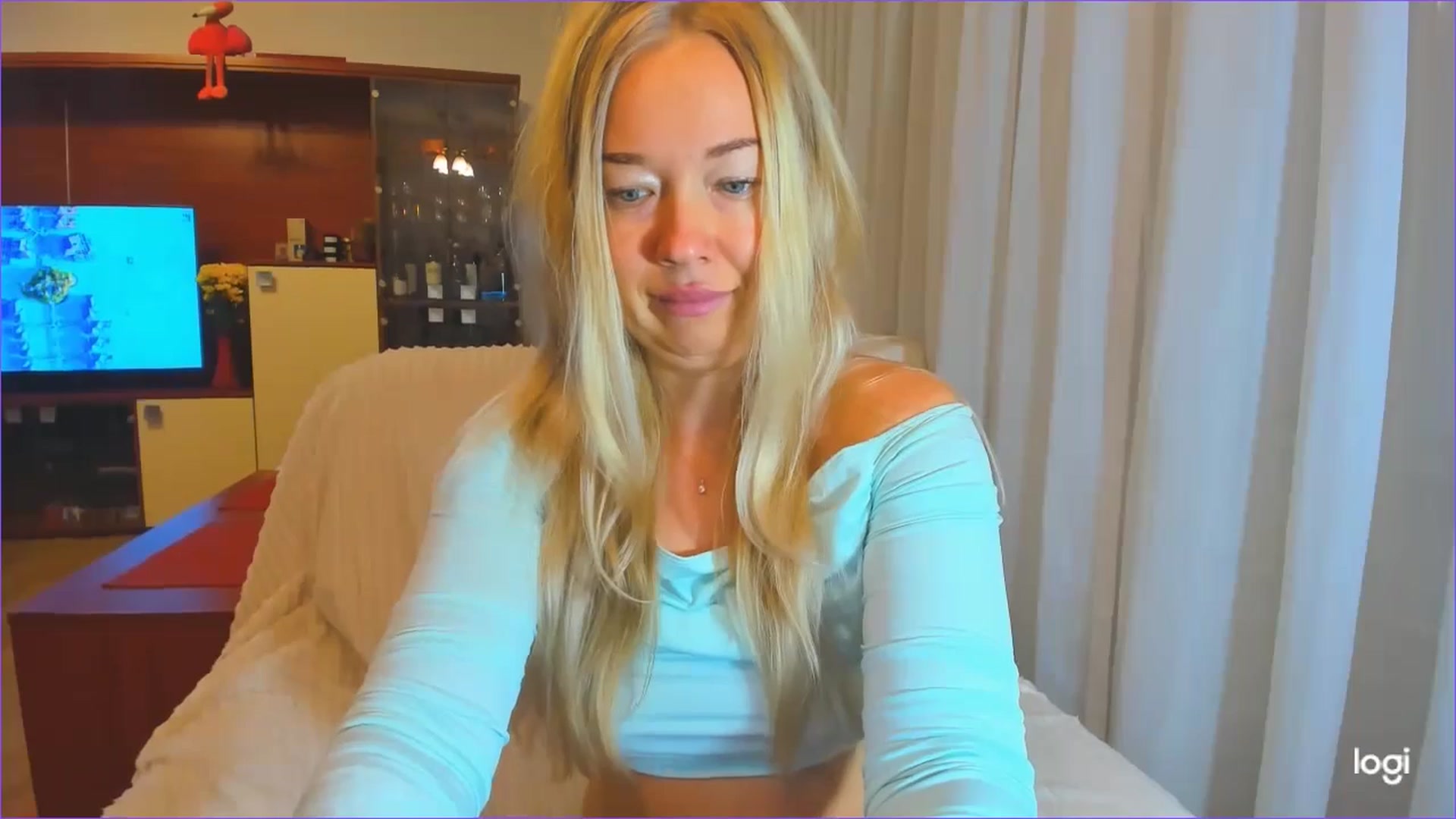 Gallery image thumbnail from FlamingoDream's myfreecams stream on, 10/17/2024, 03:43 image 7 of 20