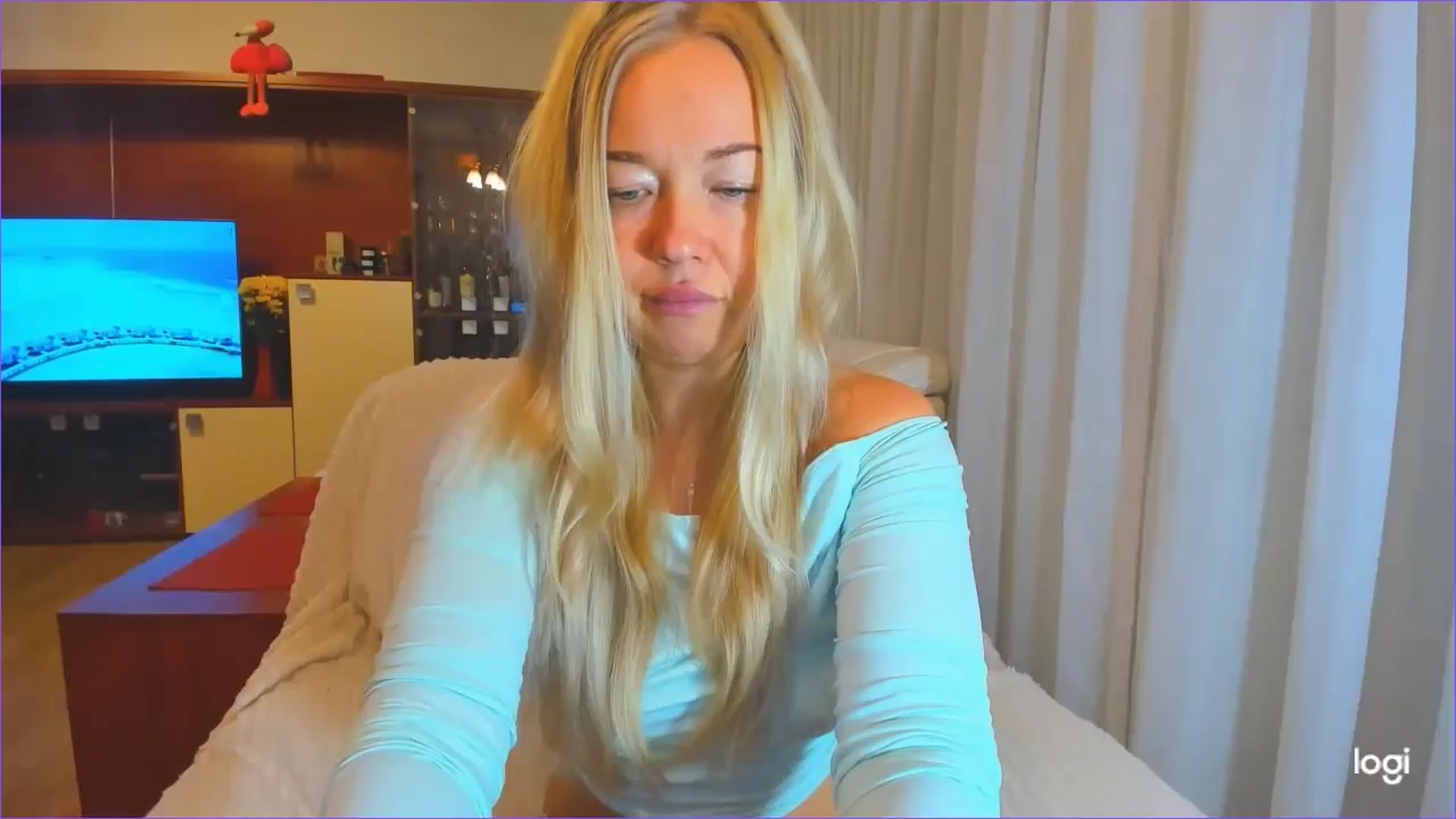 Gallery image thumbnail from FlamingoDream's myfreecams stream on, 10/17/2024, 03:43 image 1 of 20