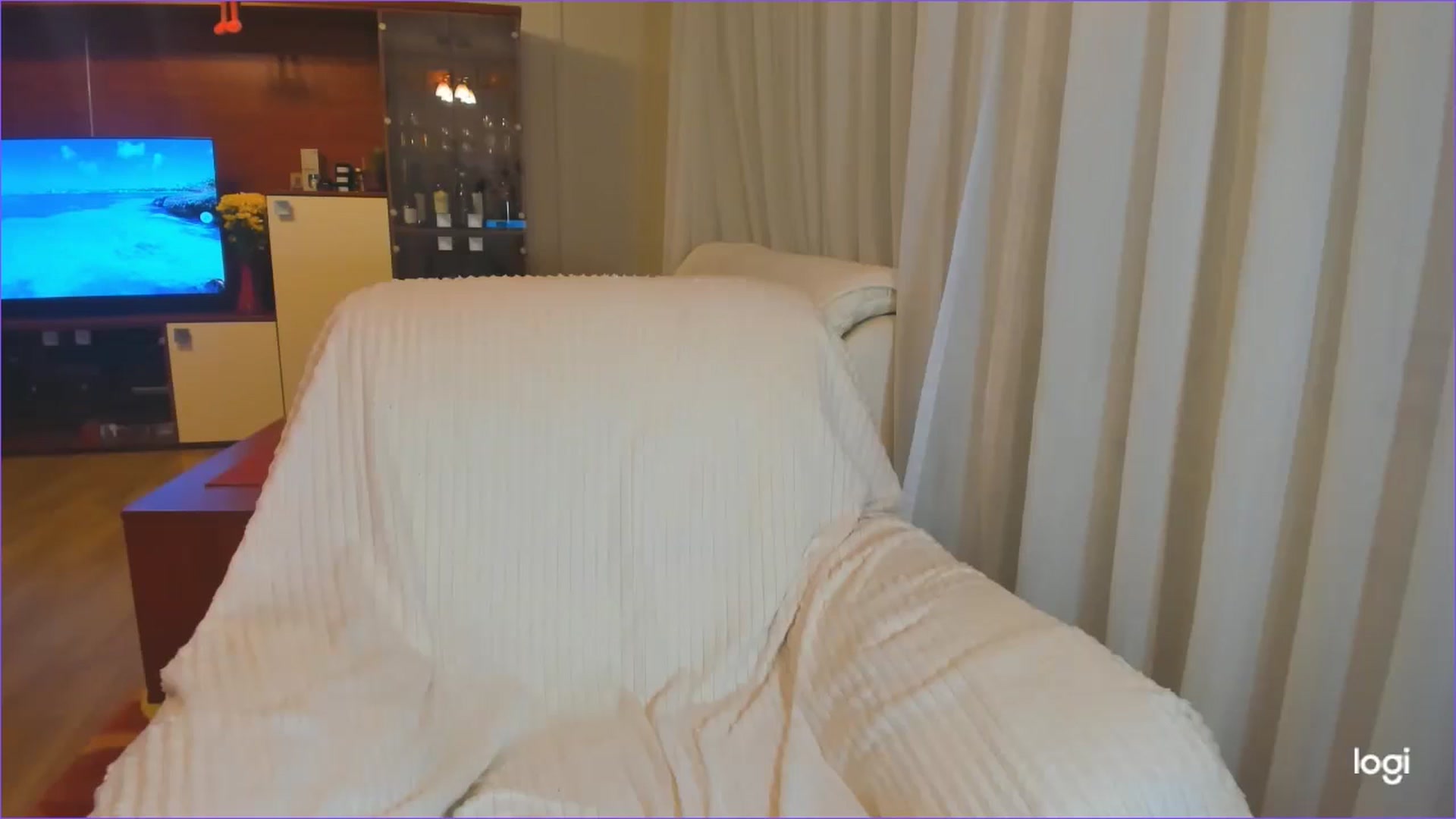 Gallery image thumbnail from FlamingoDream's myfreecams stream on, 10/17/2024, 21:19 image 7 of 20