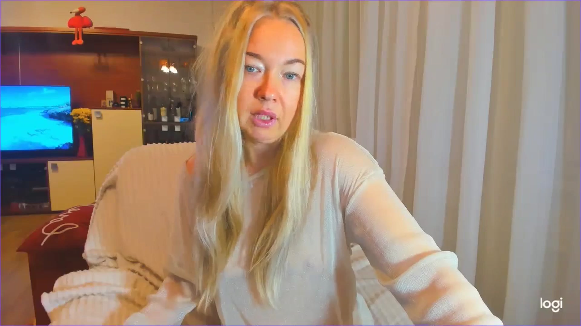 Gallery image thumbnail from FlamingoDream's myfreecams stream on, 10/17/2024, 23:31 image 7 of 20
