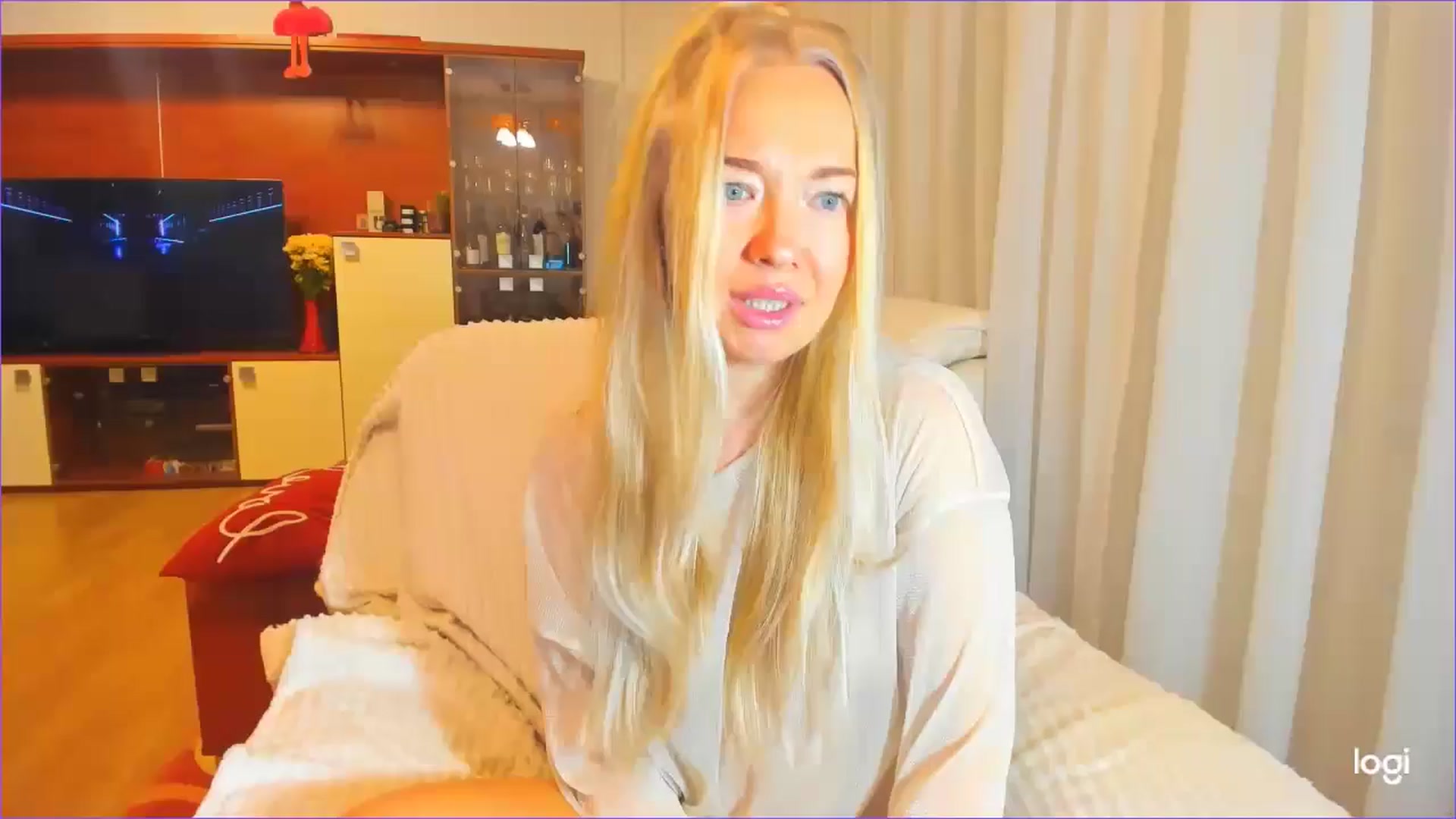 Gallery image thumbnail from FlamingoDream's myfreecams stream on, 10/17/2024, 23:31 image 12 of 20