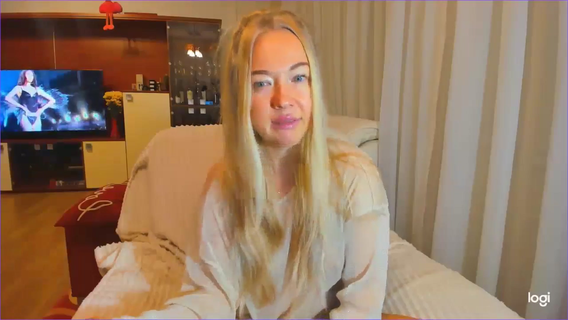 Gallery image thumbnail from FlamingoDream's myfreecams stream on, 10/17/2024, 23:31 image 15 of 20