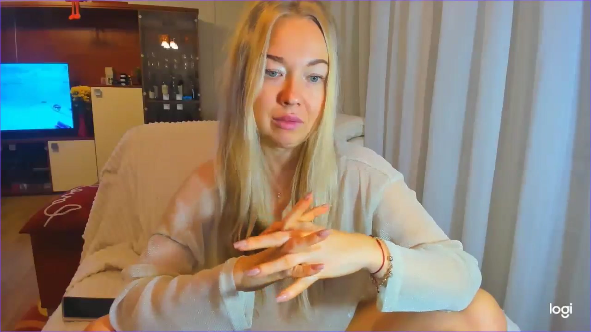 Gallery image thumbnail from FlamingoDream's myfreecams stream on, 10/18/2024, 02:29 image 7 of 20