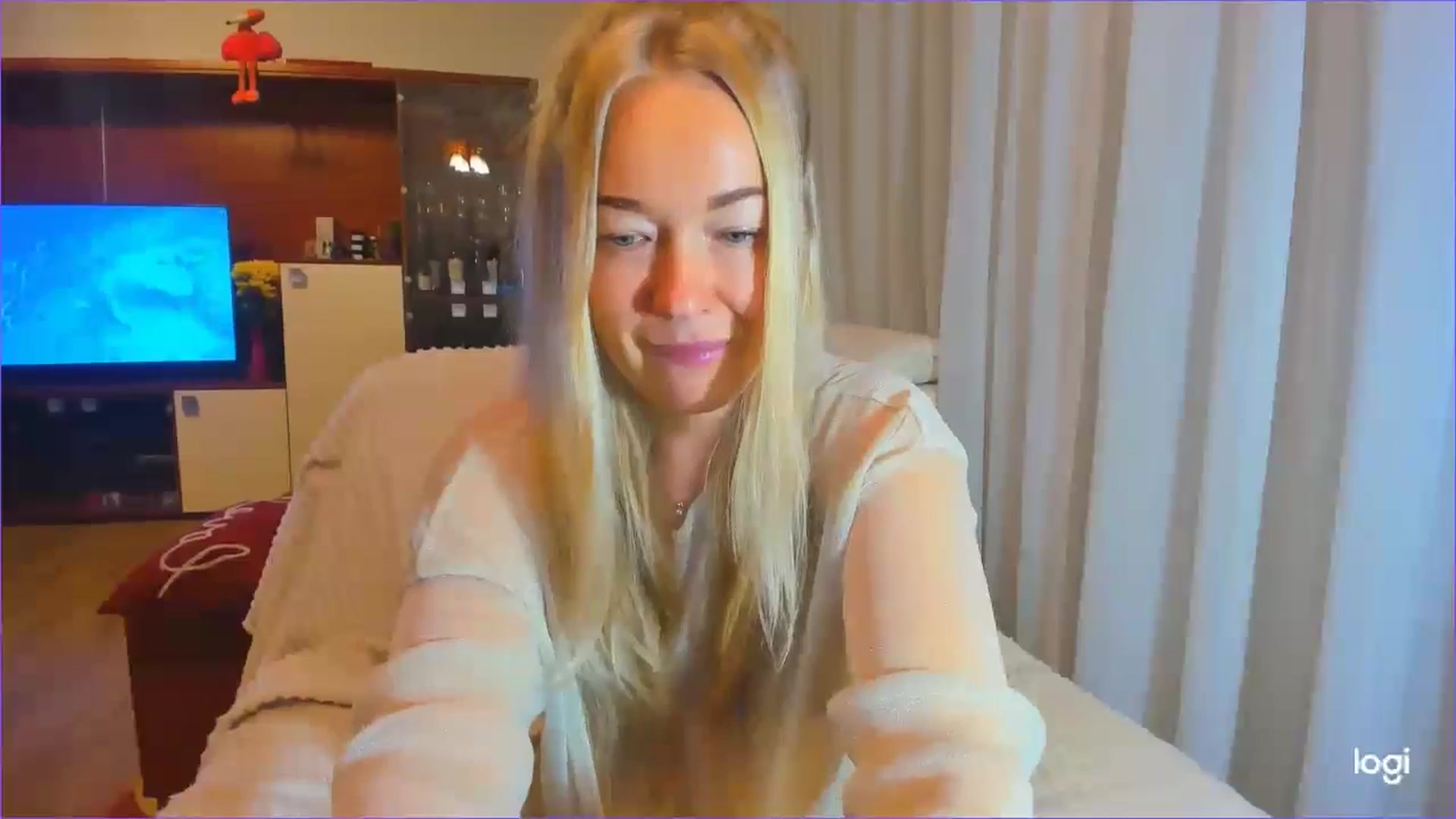 Gallery image thumbnail from FlamingoDream's myfreecams stream on, 10/18/2024, 02:29 image 3 of 20