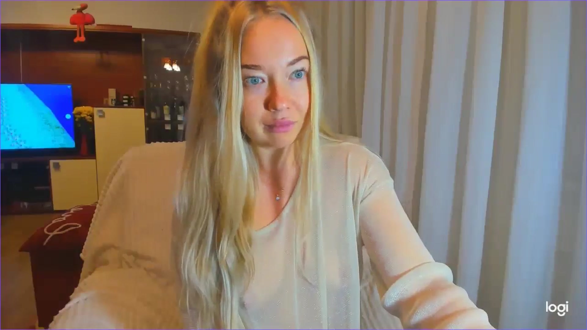 Gallery image thumbnail from FlamingoDream's myfreecams stream on, 10/18/2024, 02:29 image 20 of 20