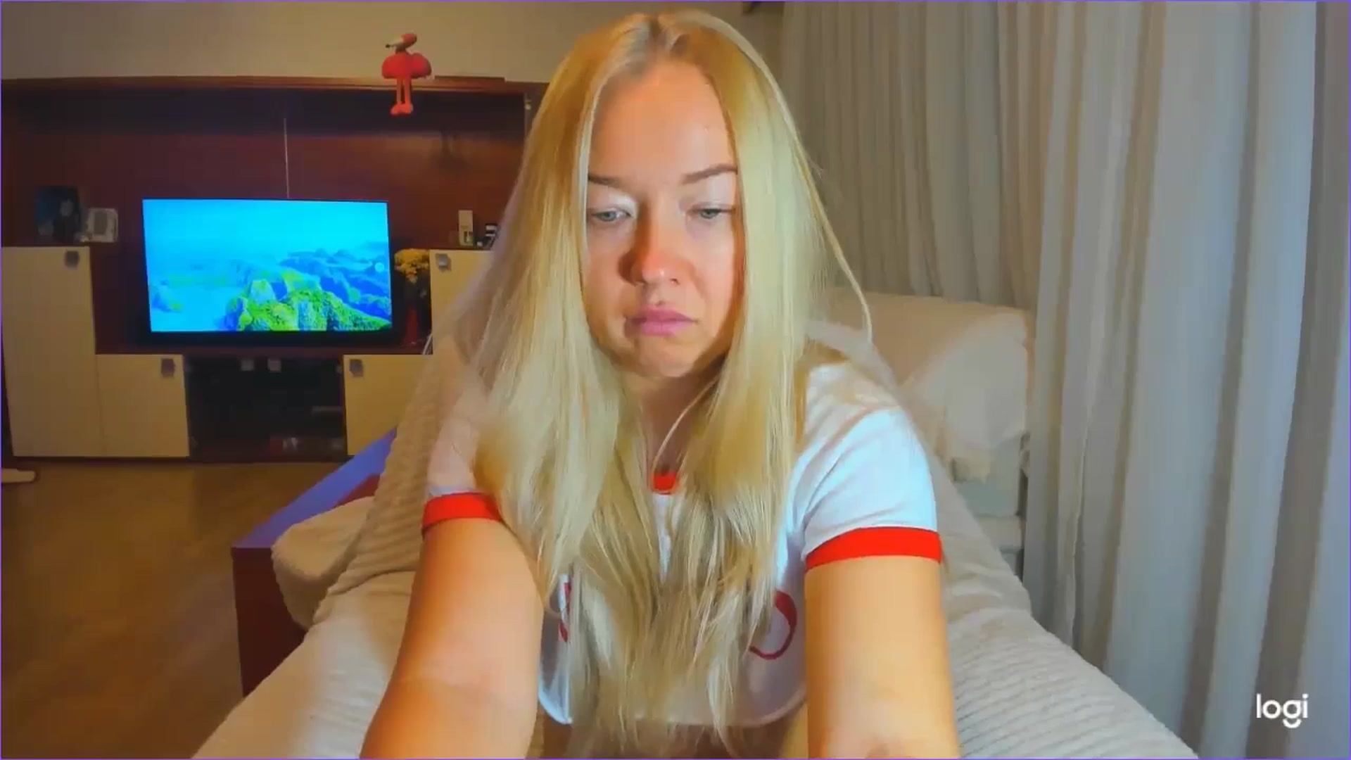 Gallery image thumbnail from FlamingoDream's myfreecams stream on, 10/21/2024, 23:23 image 15 of 20