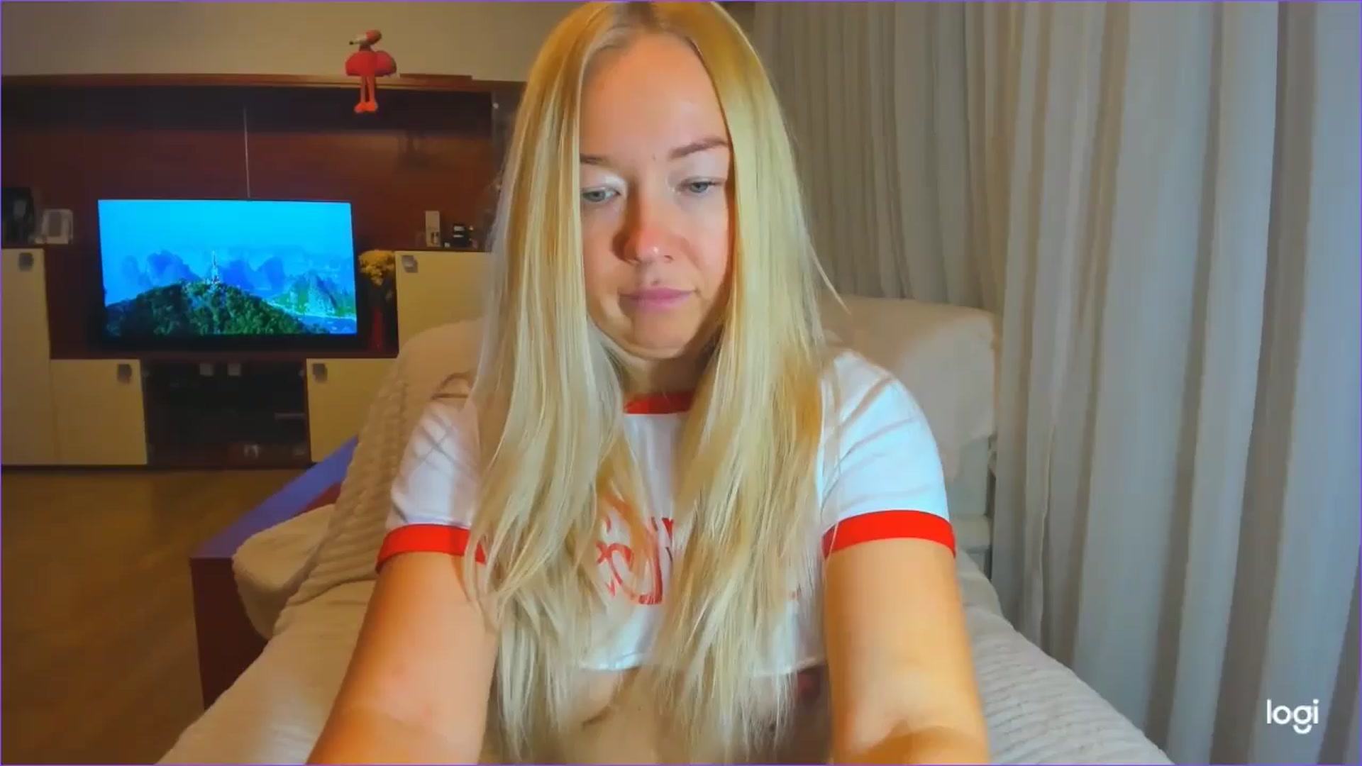 Gallery image thumbnail from FlamingoDream's myfreecams stream on, 10/21/2024, 23:23 image 16 of 20