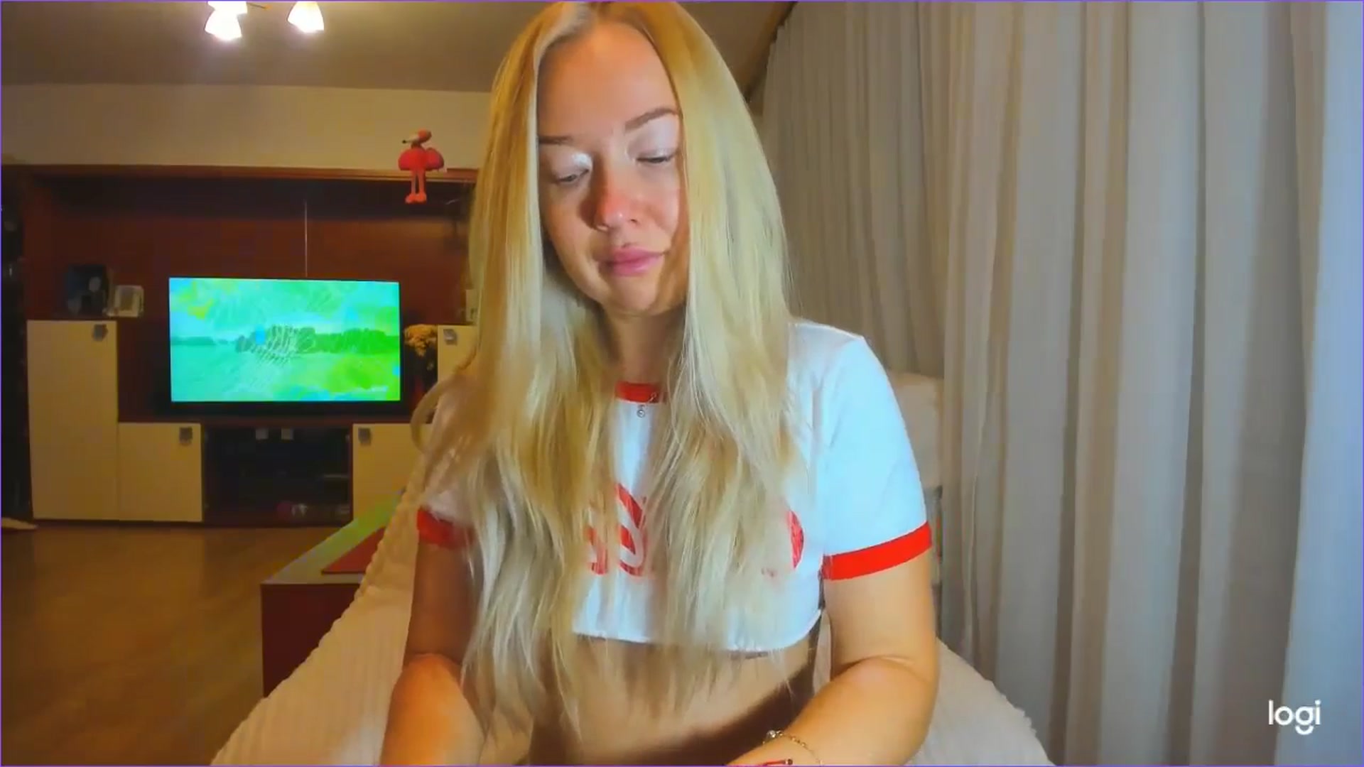 Gallery image thumbnail from FlamingoDream's myfreecams stream on, 10/21/2024, 23:23 image 5 of 20