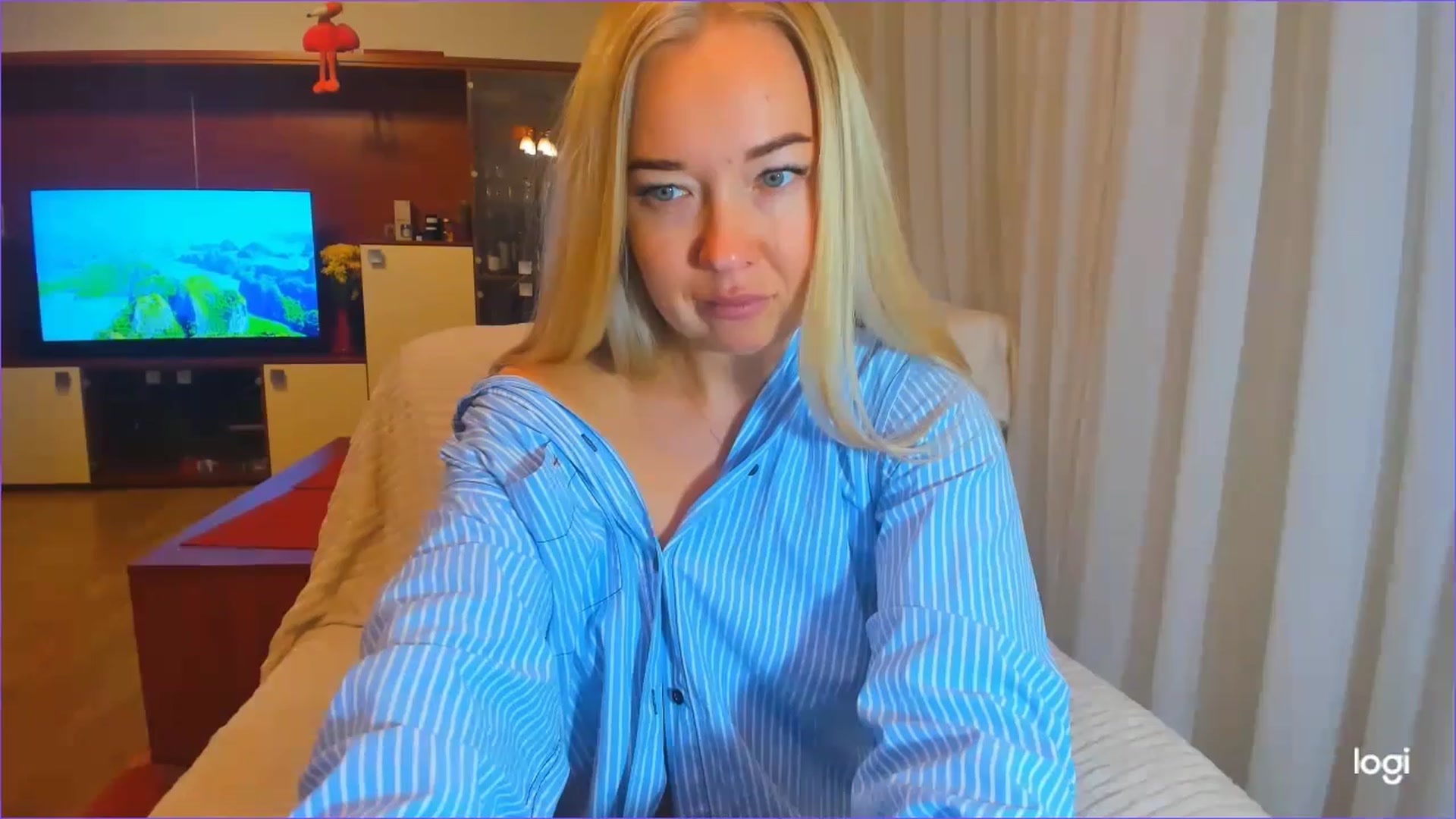 Gallery image thumbnail from FlamingoDream's myfreecams stream on, 10/22/2024, 21:31 image 20 of 20