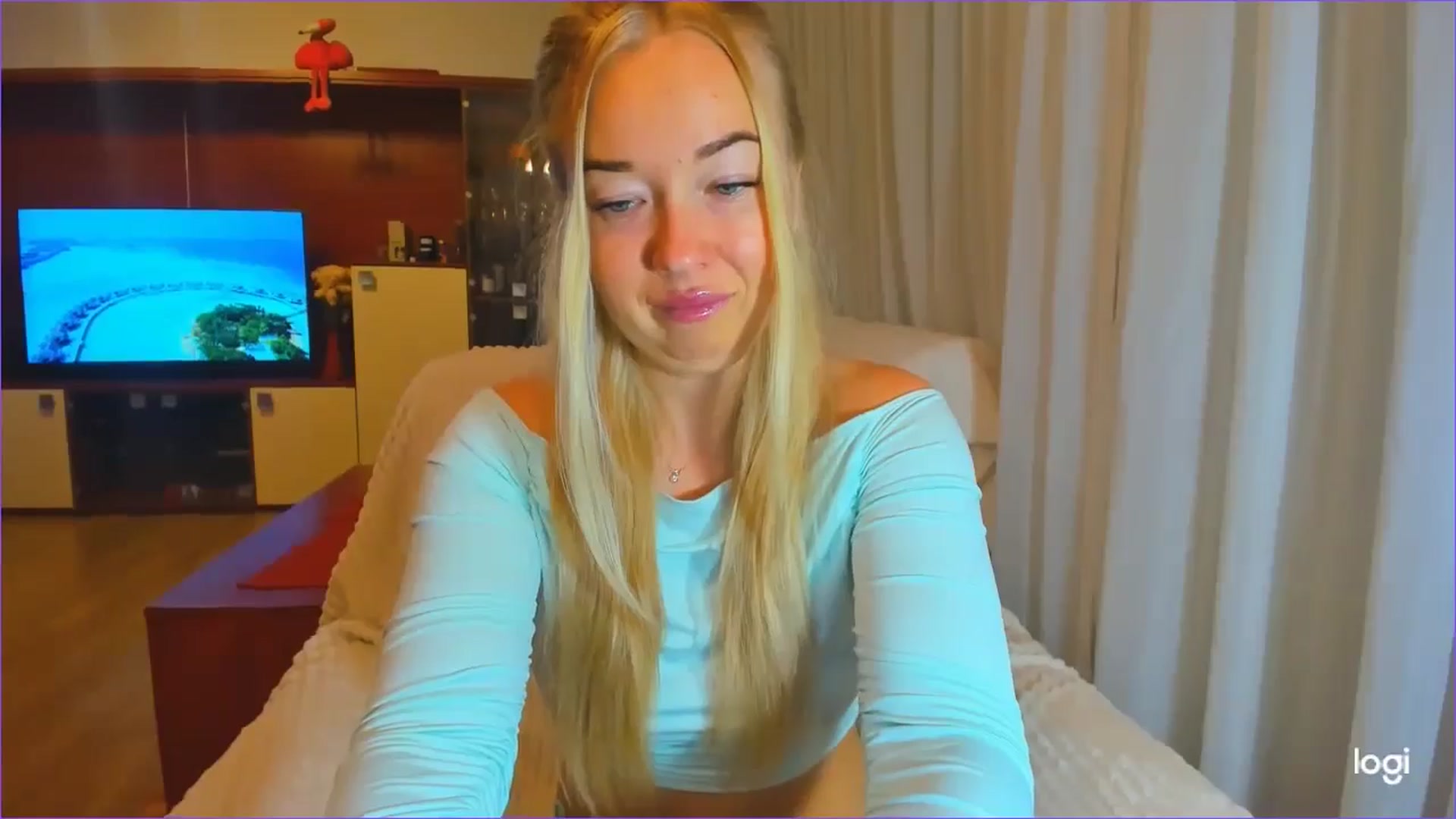 Gallery image thumbnail from FlamingoDream's myfreecams stream on, 10/23/2024, 21:18 image 4 of 20