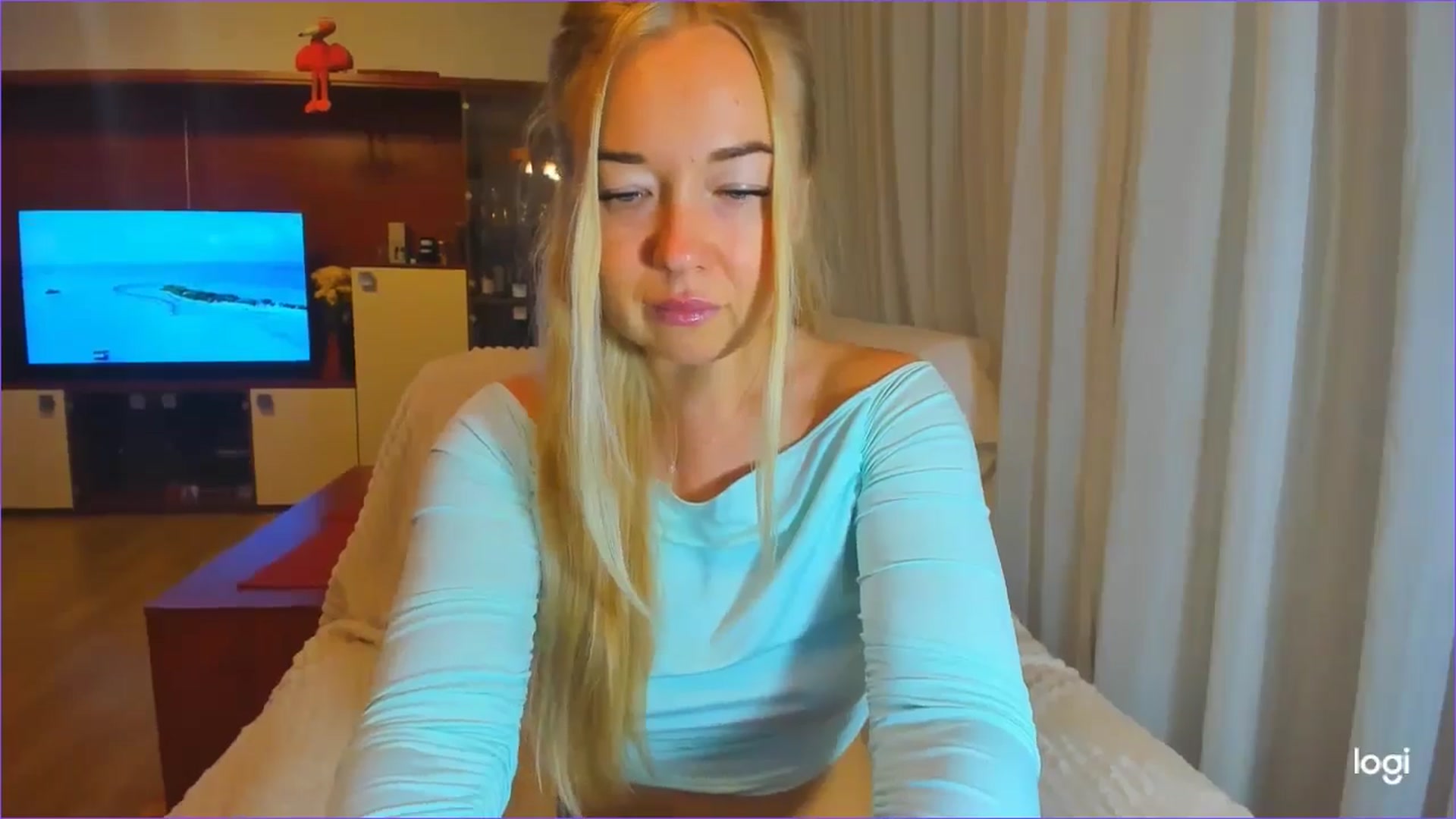 Gallery image thumbnail from FlamingoDream's myfreecams stream on, 10/23/2024, 21:18 image 6 of 20