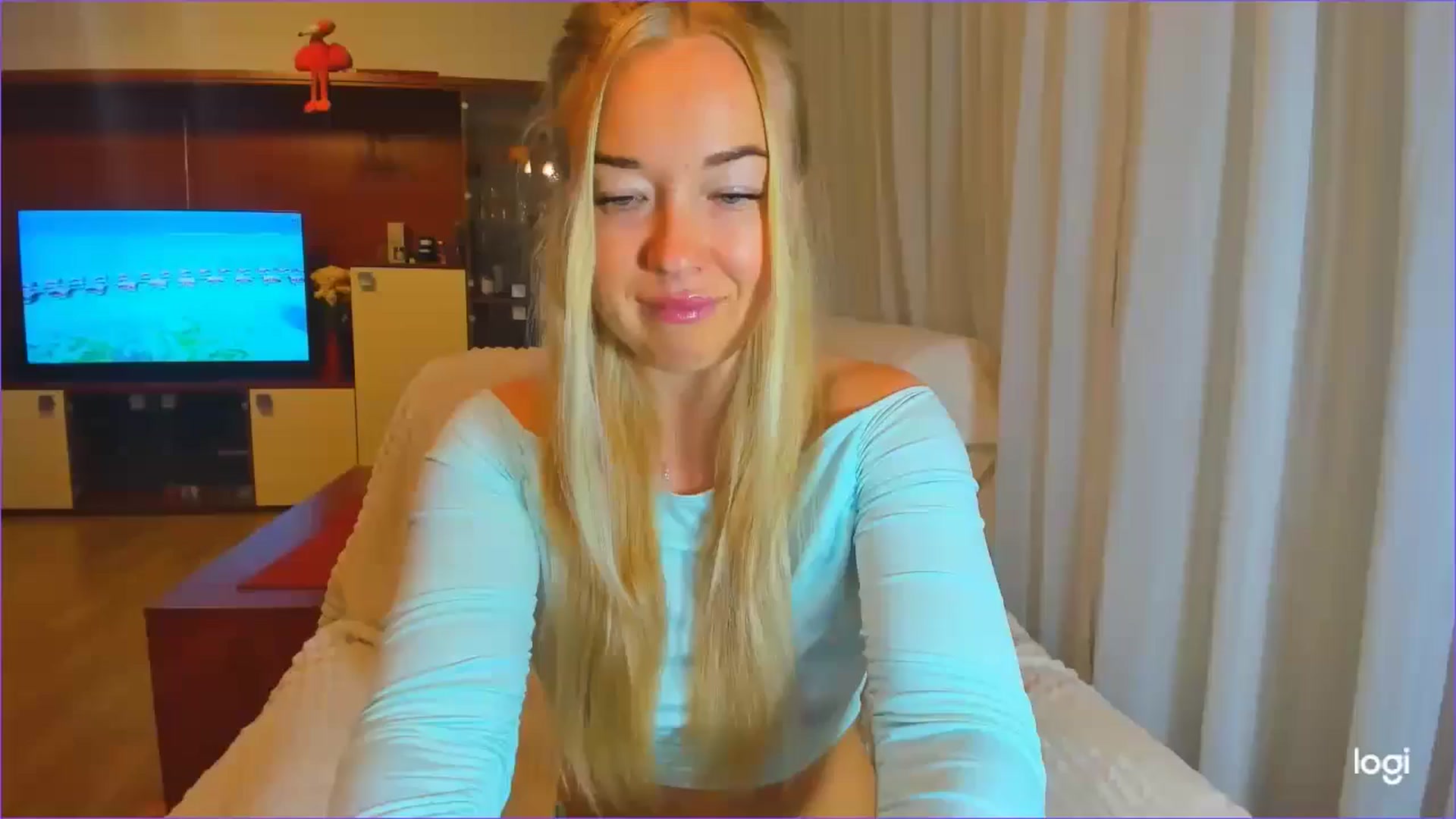 Gallery image thumbnail from FlamingoDream's myfreecams stream on, 10/23/2024, 21:18 image 5 of 20
