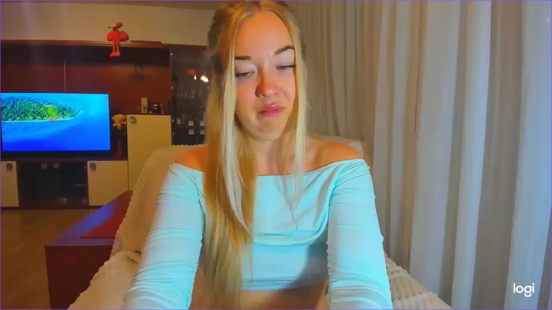 Gallery image thumbnail from FlamingoDream's myfreecams stream on, 10/23/2024, 21:18 image 20 of 20
