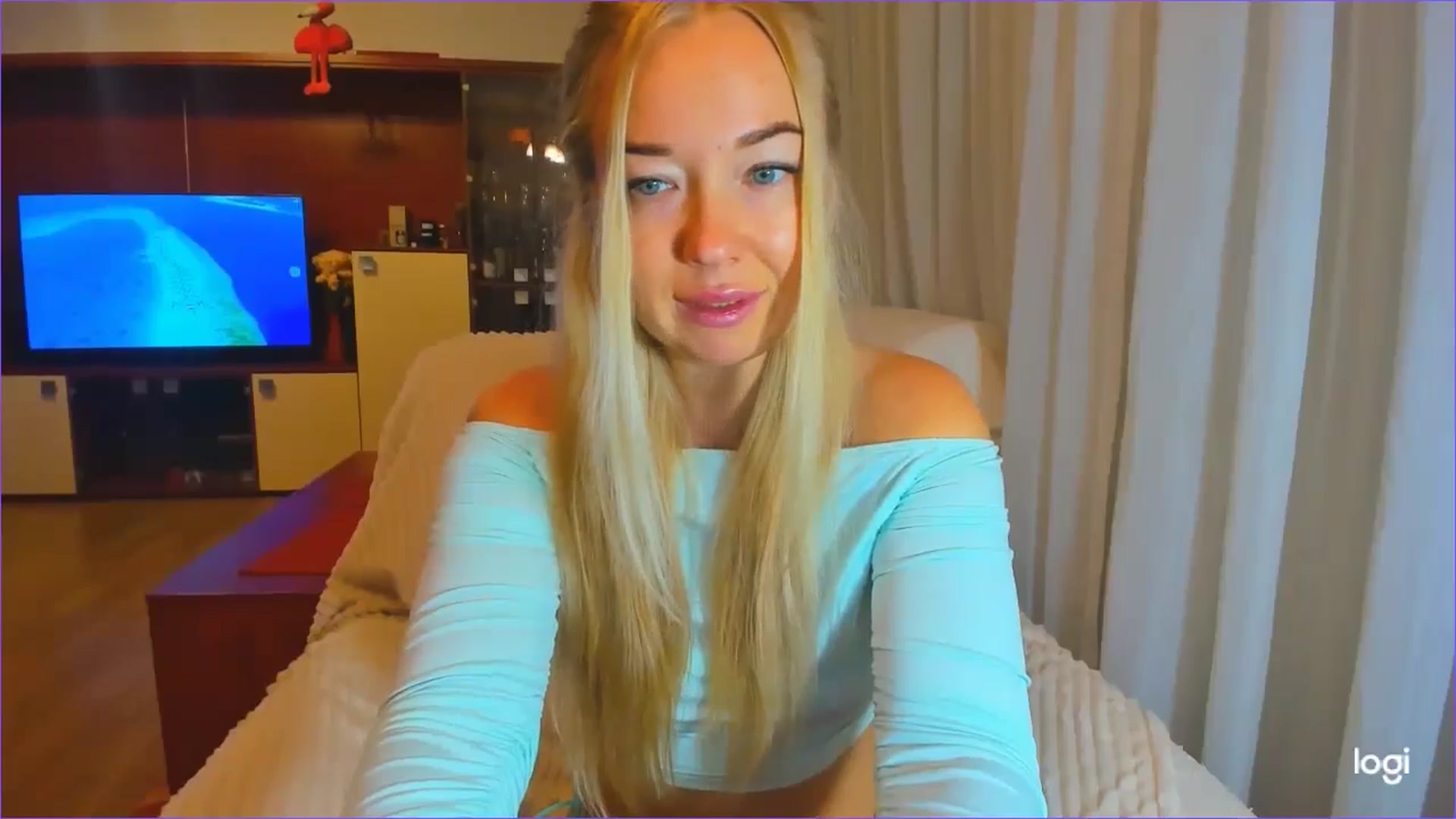 Gallery image thumbnail from FlamingoDream's myfreecams stream on, 10/23/2024, 23:32 image 3 of 20