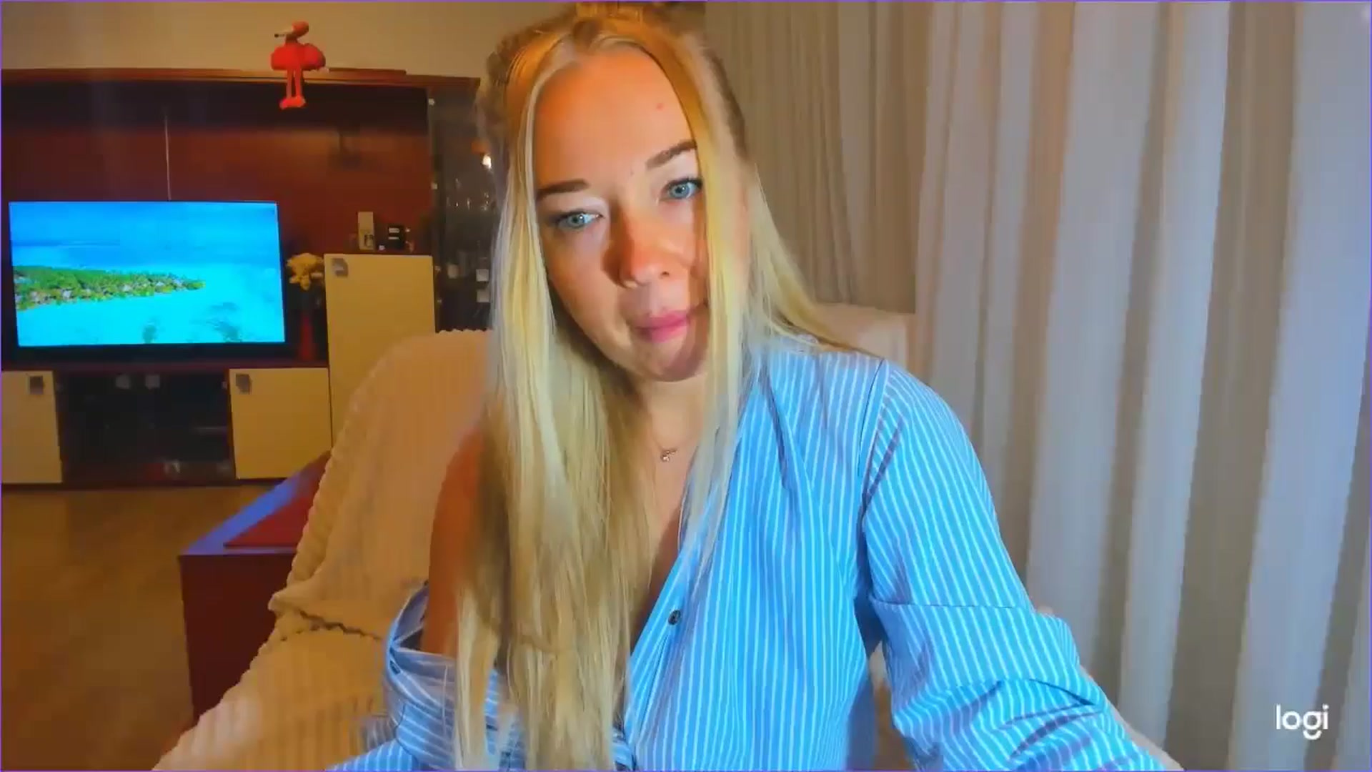 Gallery image thumbnail from FlamingoDream's myfreecams stream on, 10/24/2024, 20:58 image 17 of 20