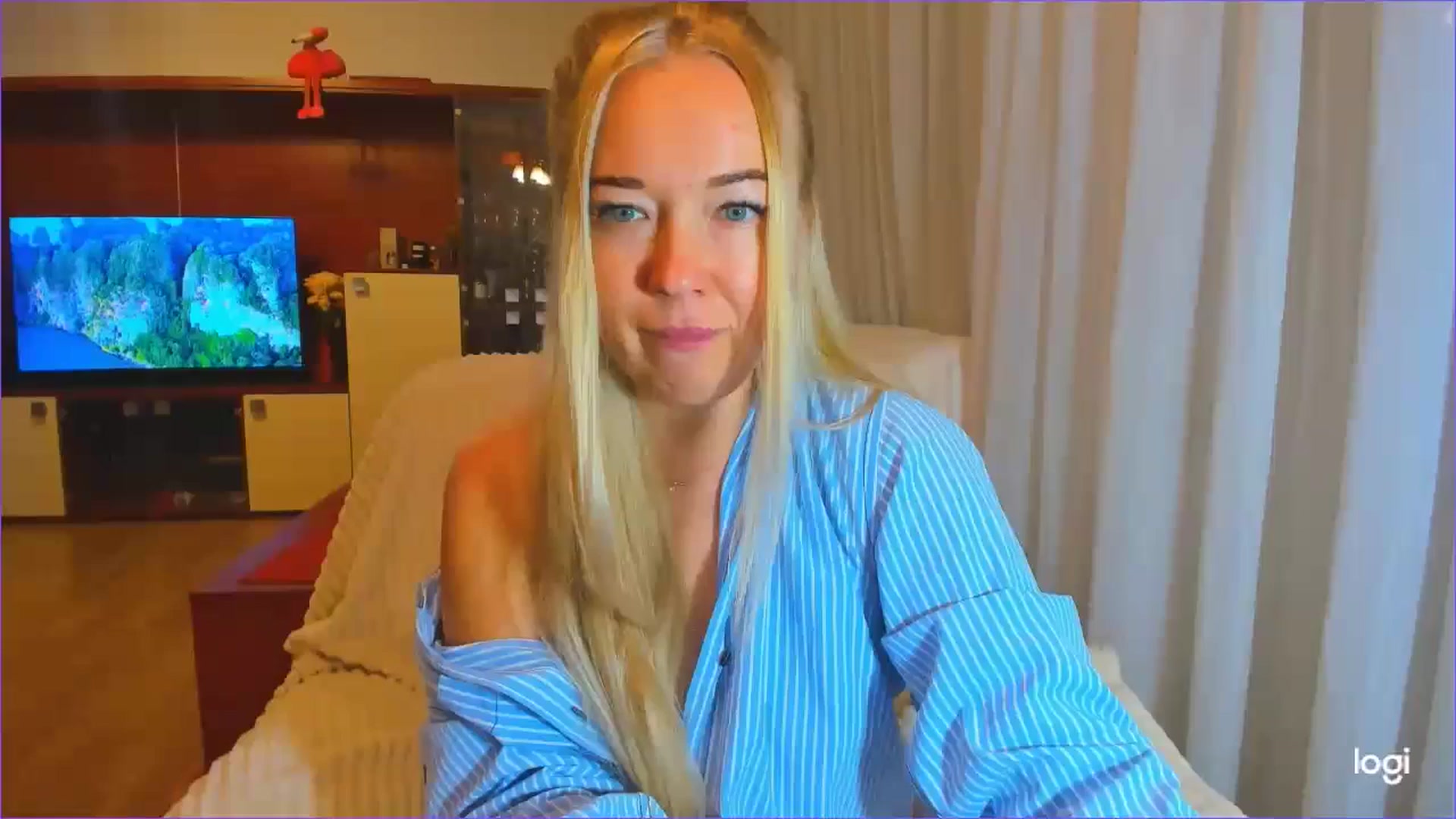 Gallery image thumbnail from FlamingoDream's myfreecams stream on, 10/24/2024, 20:58 image 19 of 20