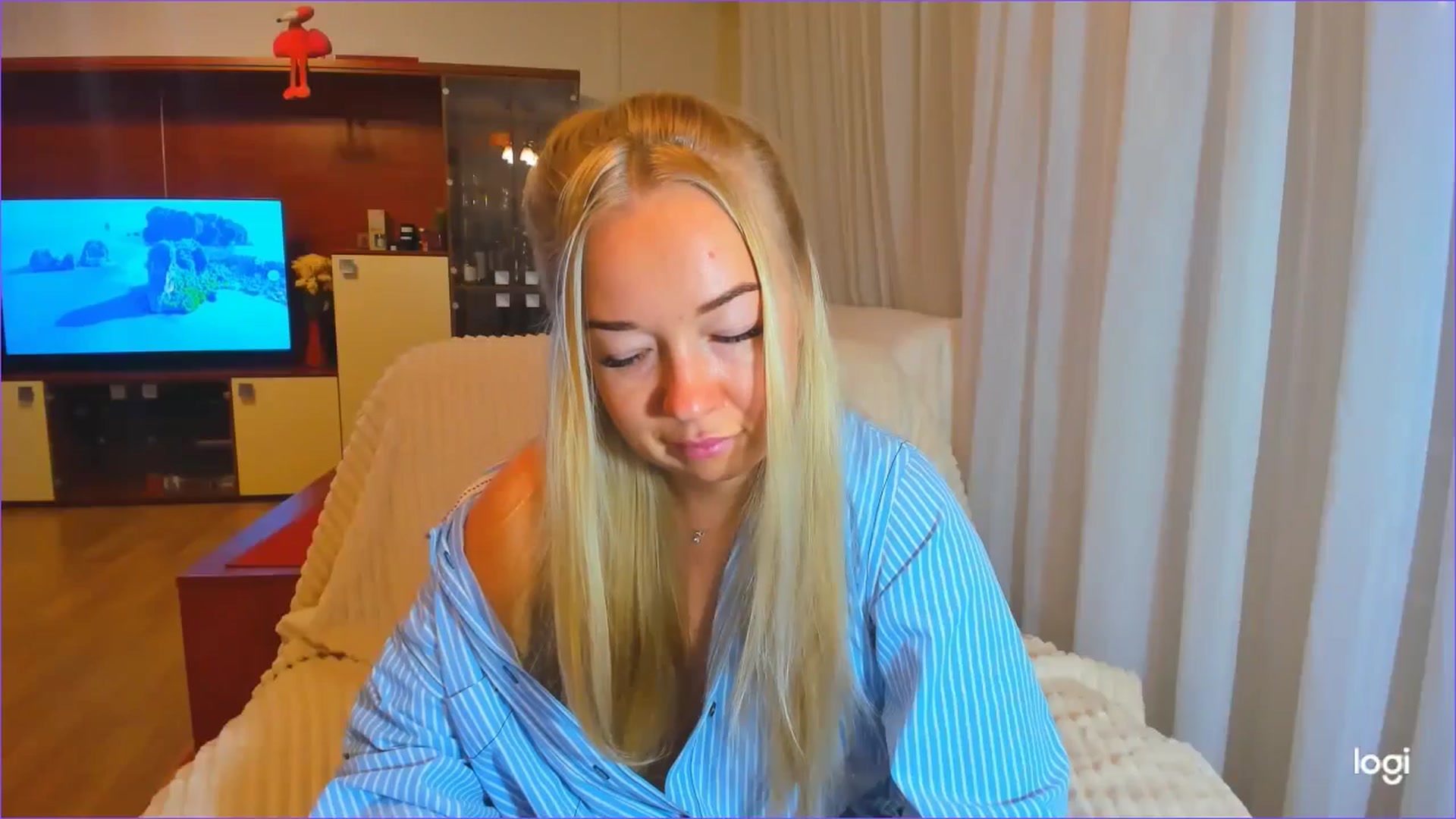 Gallery image thumbnail from FlamingoDream's myfreecams stream on, 10/24/2024, 22:07 image 6 of 20