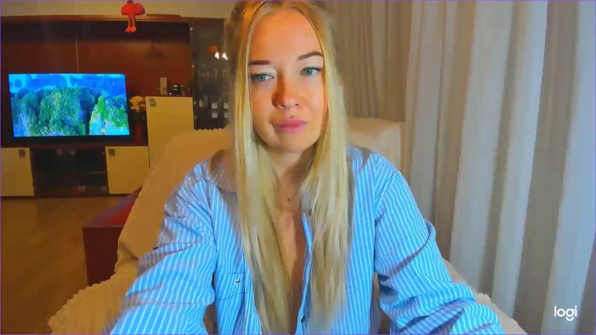 Gallery image thumbnail from FlamingoDream's myfreecams stream on, 10/24/2024, 23:10 image 8 of 20