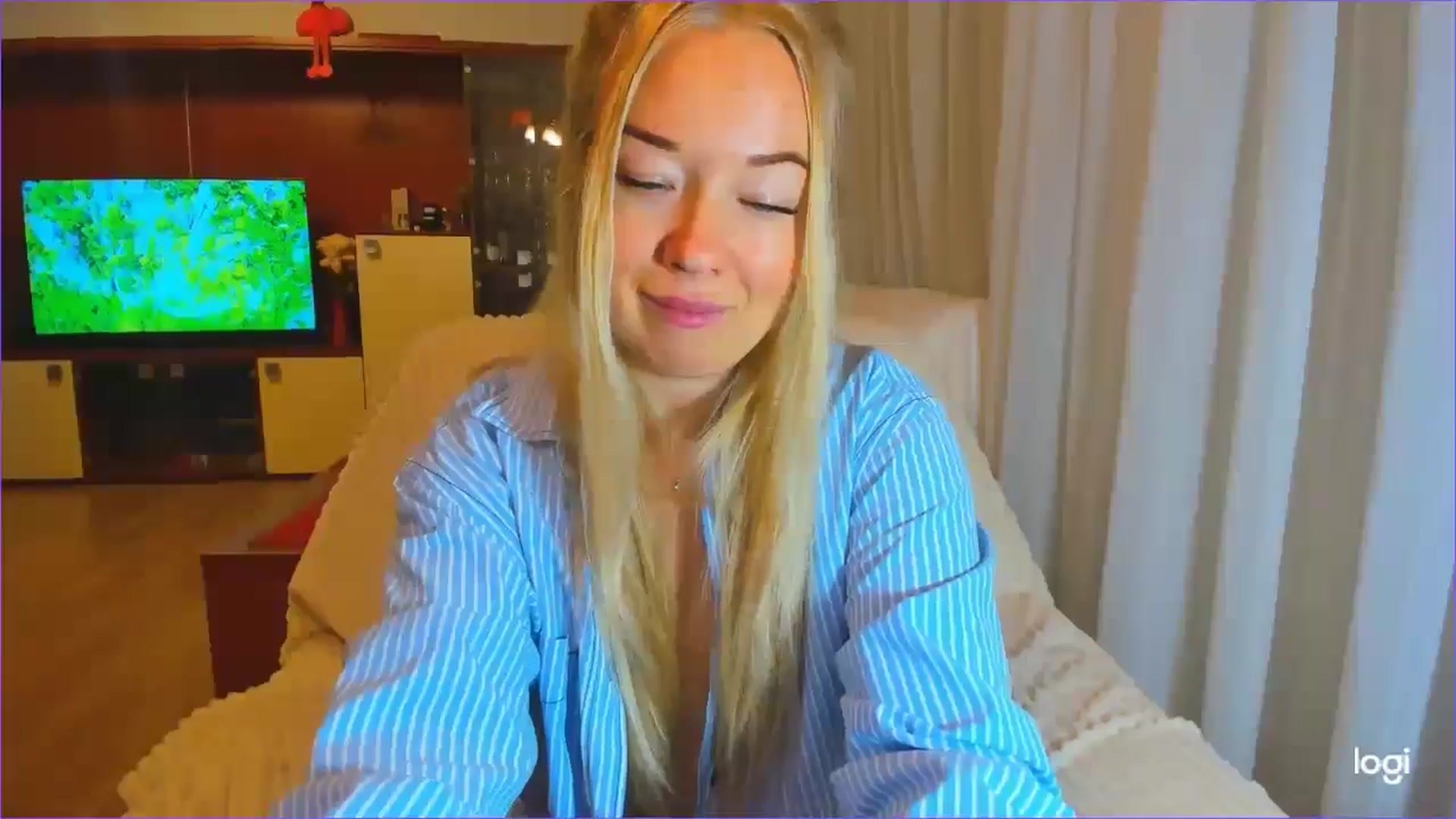 Gallery image thumbnail from FlamingoDream's myfreecams stream on, 10/24/2024, 23:10 image 6 of 20