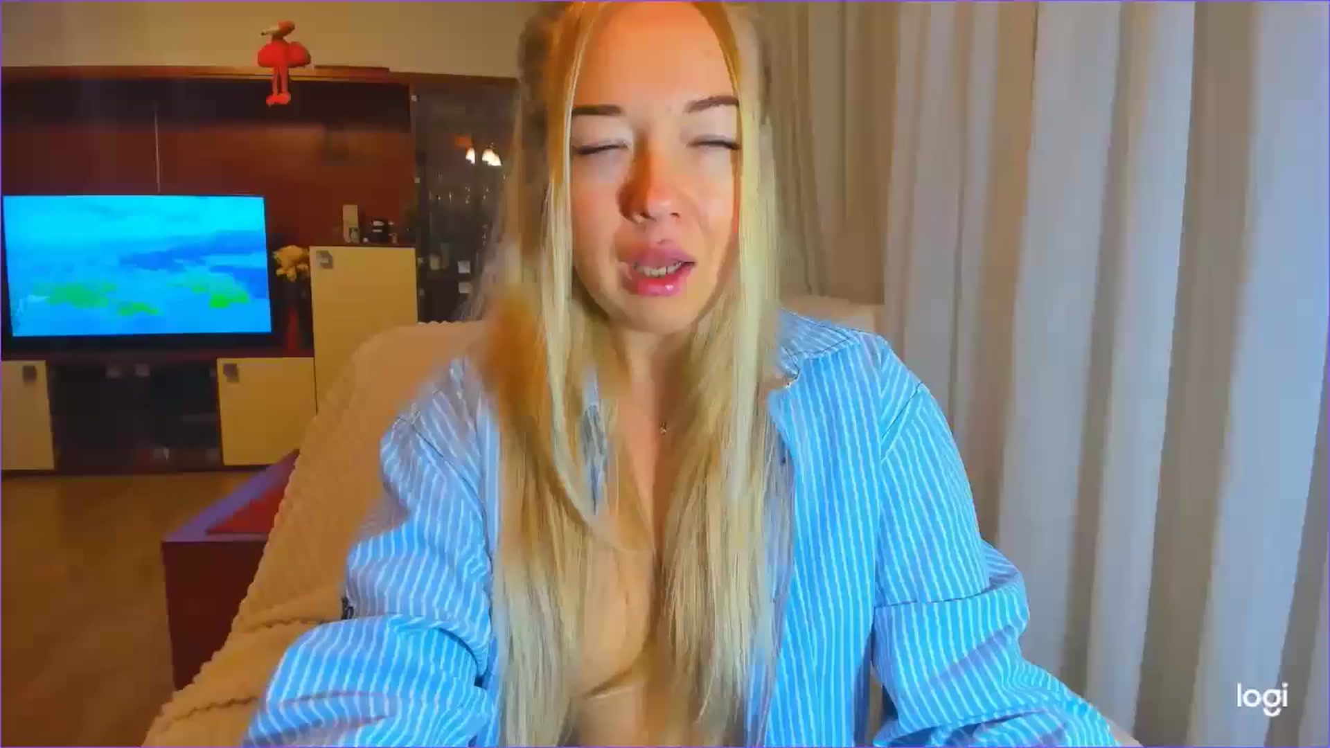 Gallery image thumbnail from FlamingoDream's myfreecams stream on, 10/25/2024, 24:00 image 4 of 20