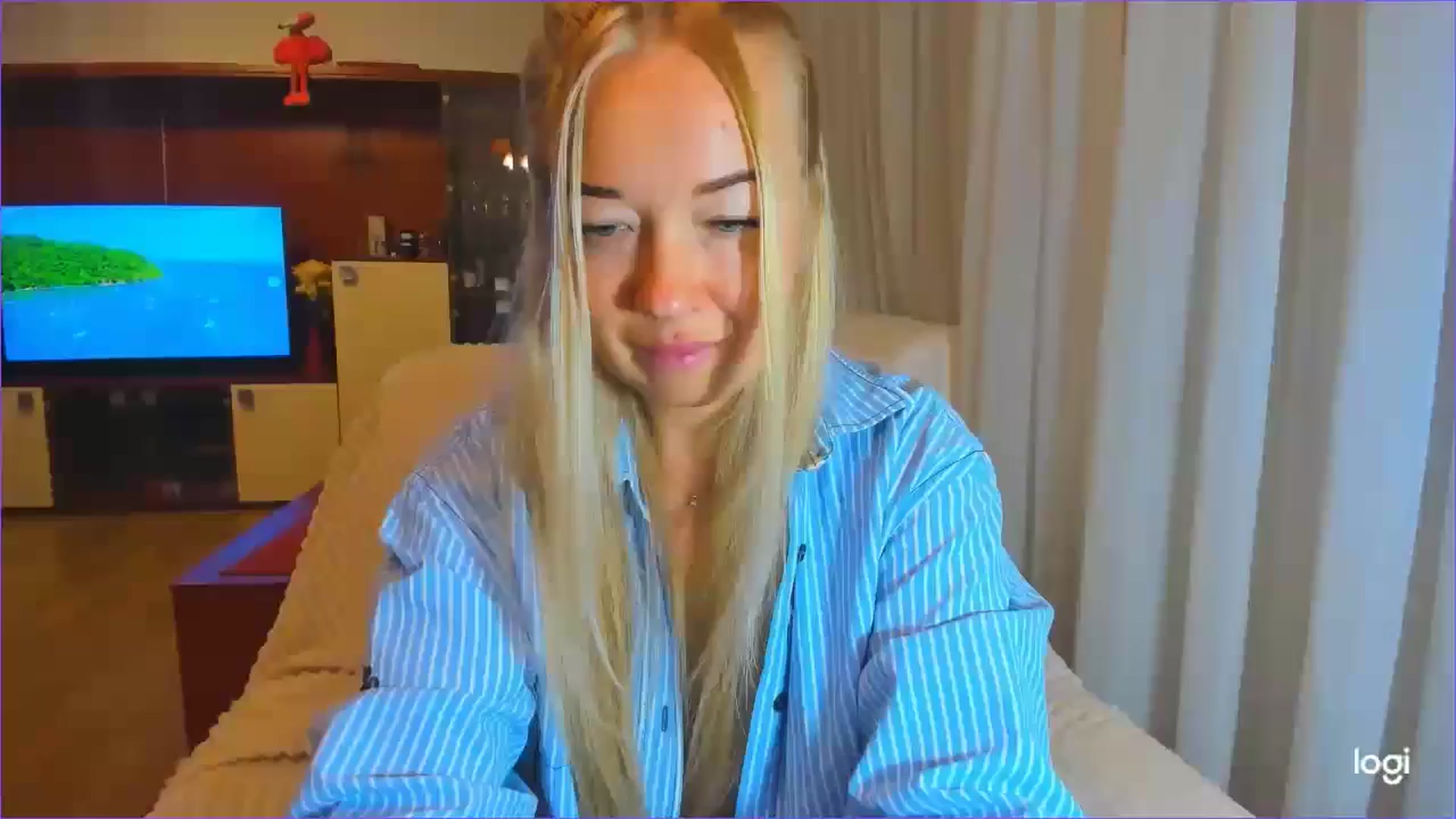 Gallery image thumbnail from FlamingoDream's myfreecams stream on, 10/25/2024, 24:00 image 9 of 20