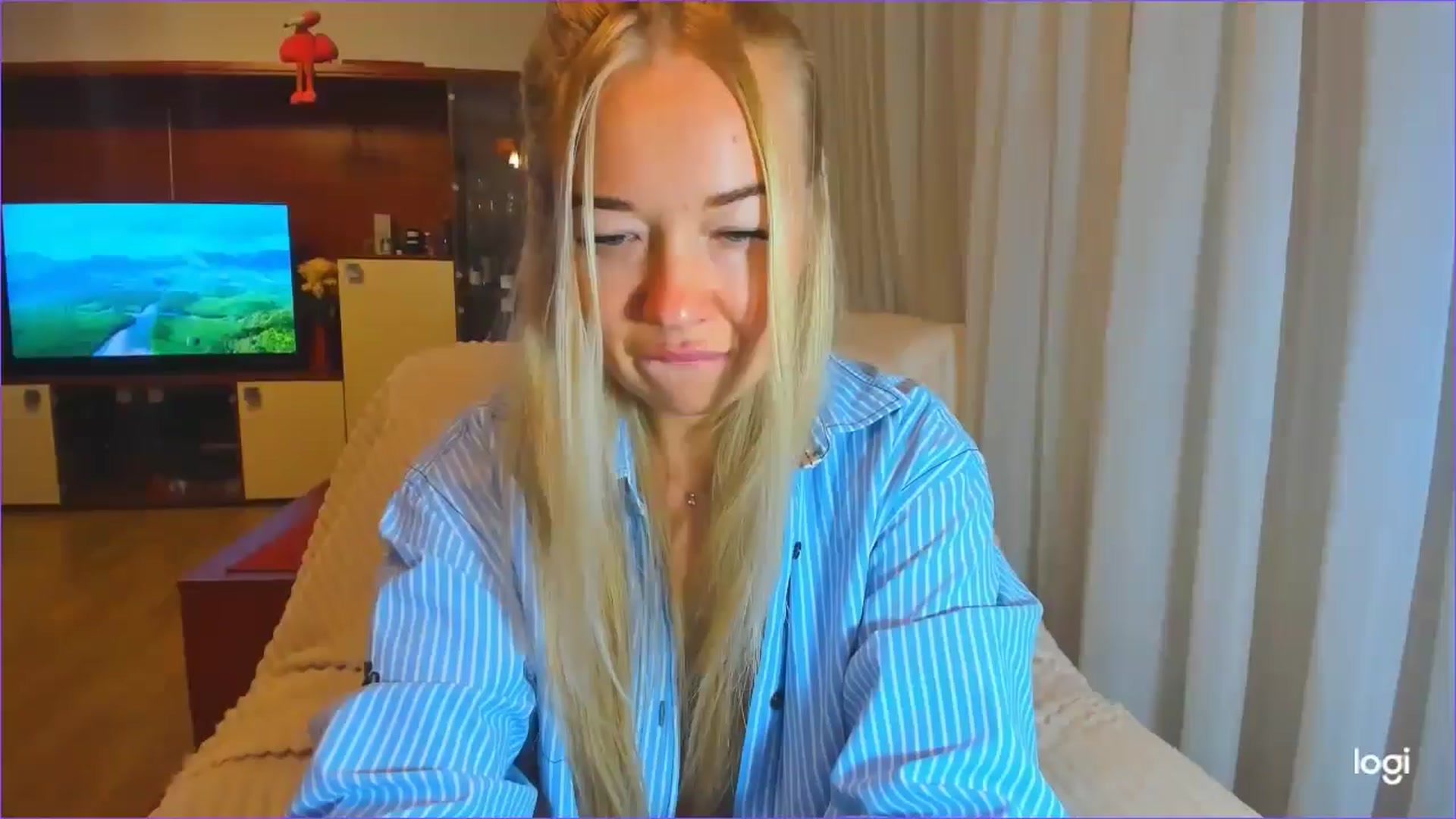 Gallery image thumbnail from FlamingoDream's myfreecams stream on, 10/25/2024, 24:00 image 10 of 20