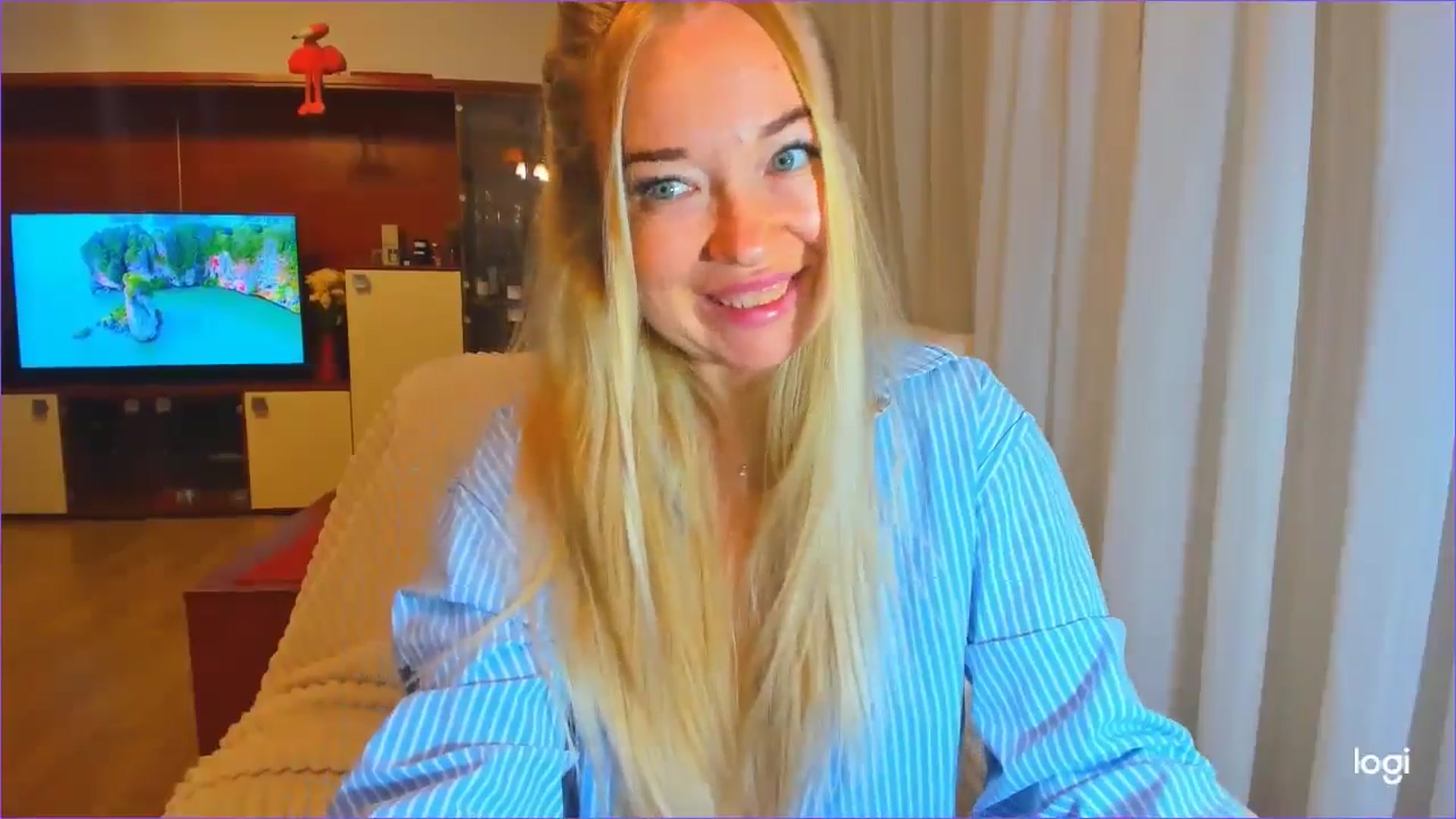 Gallery image thumbnail from FlamingoDream's myfreecams stream on, 10/25/2024, 24:00 image 2 of 20