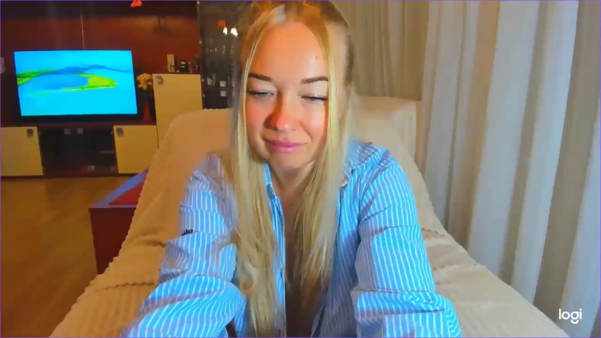 Gallery image thumbnail from FlamingoDream's myfreecams stream on, 10/25/2024, 01:13 image 3 of 20