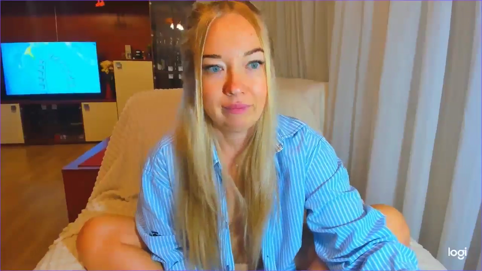 Gallery image thumbnail from FlamingoDream's myfreecams stream on, 10/25/2024, 01:13 image 14 of 20