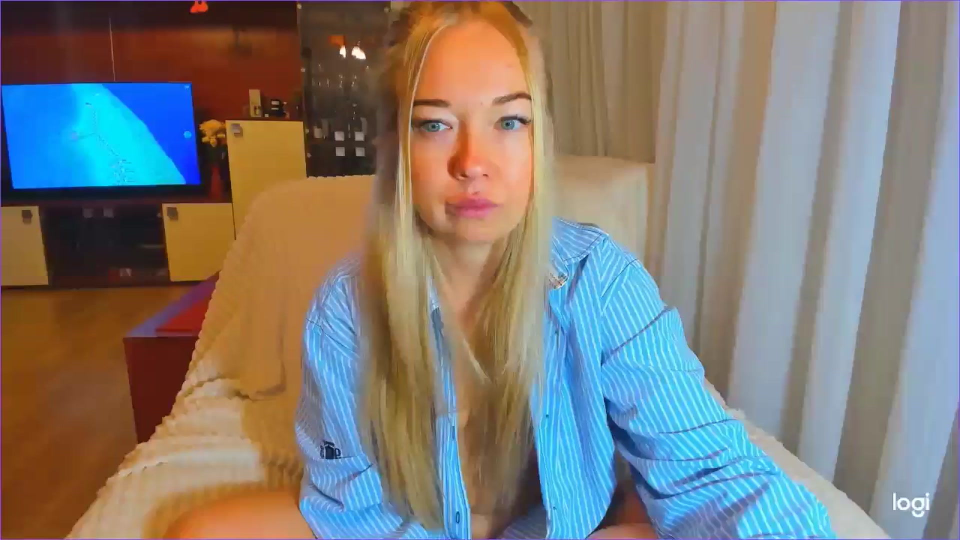 Gallery image thumbnail from FlamingoDream's myfreecams stream on, 10/25/2024, 01:13 image 13 of 20