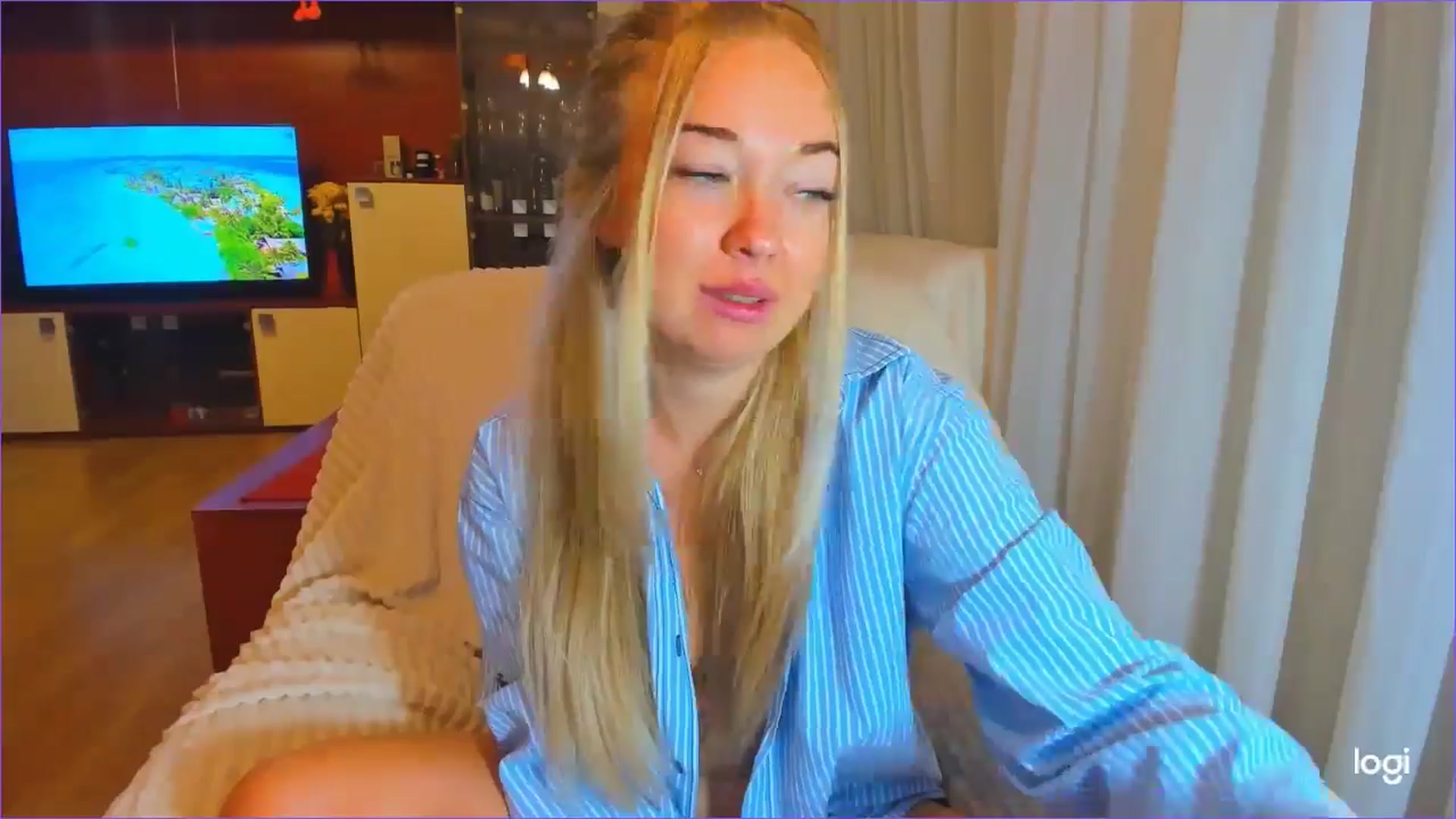 Gallery image thumbnail from FlamingoDream's myfreecams stream on, 10/25/2024, 01:13 image 6 of 20