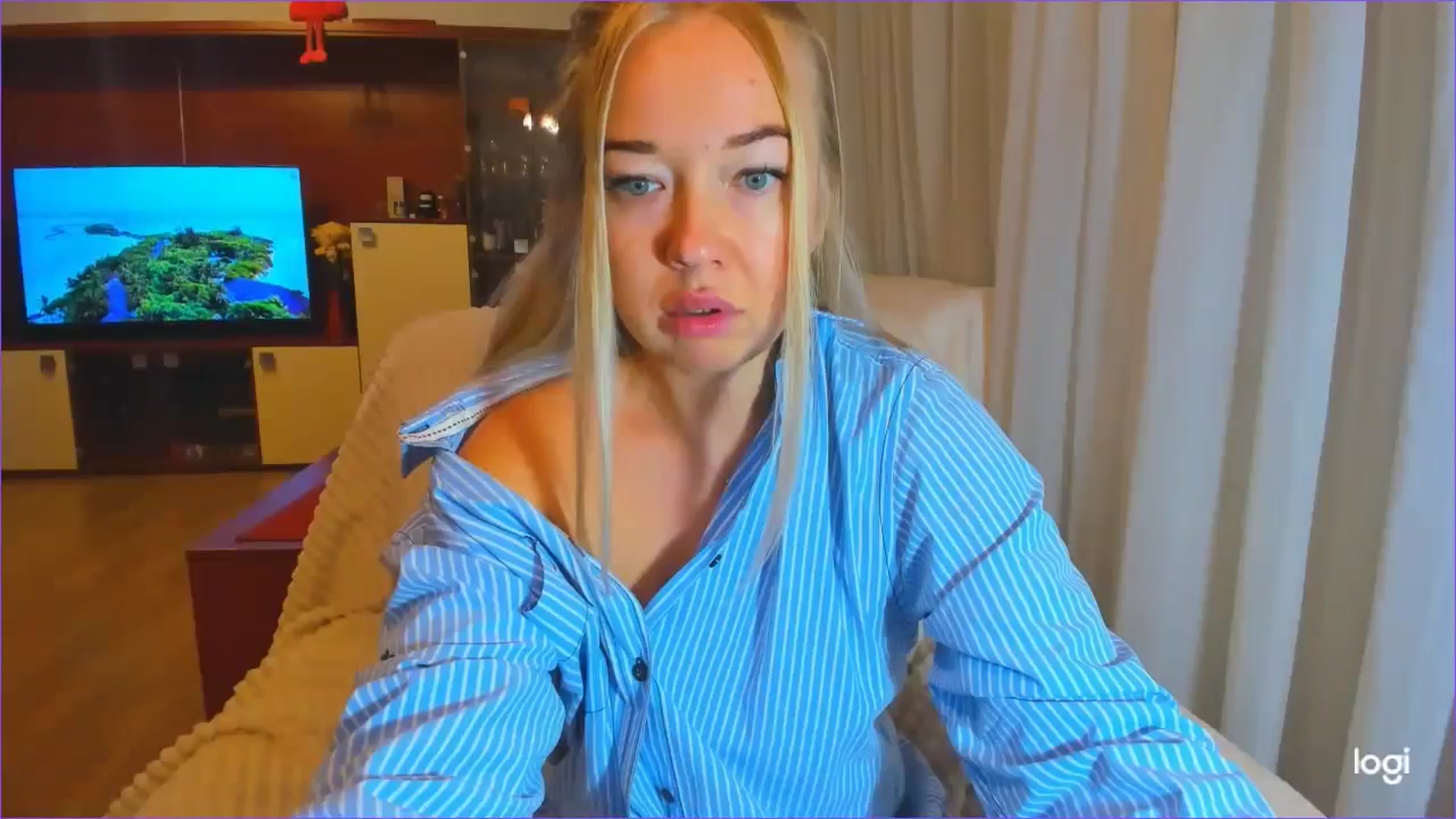 Gallery image thumbnail from FlamingoDream's myfreecams stream on, 10/25/2024, 01:40 image 5 of 20