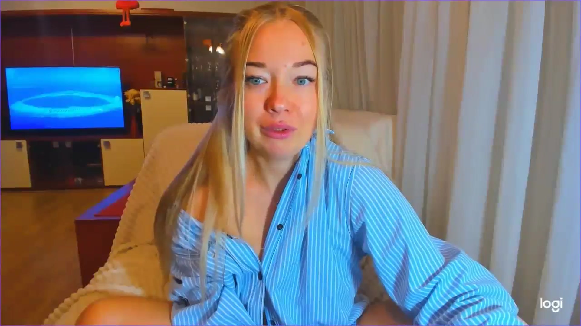 Gallery image thumbnail from FlamingoDream's myfreecams stream on, 10/25/2024, 01:40 image 8 of 20