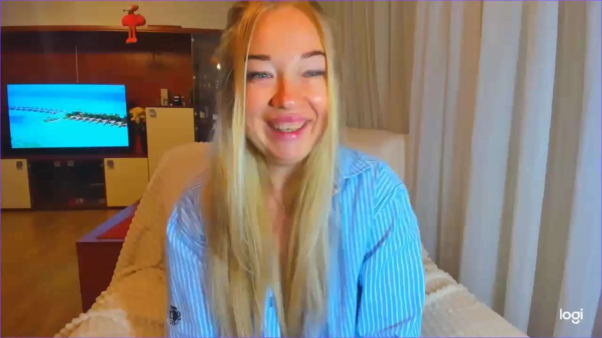 Gallery image thumbnail from FlamingoDream's myfreecams stream on, 10/25/2024, 01:40 image 4 of 20