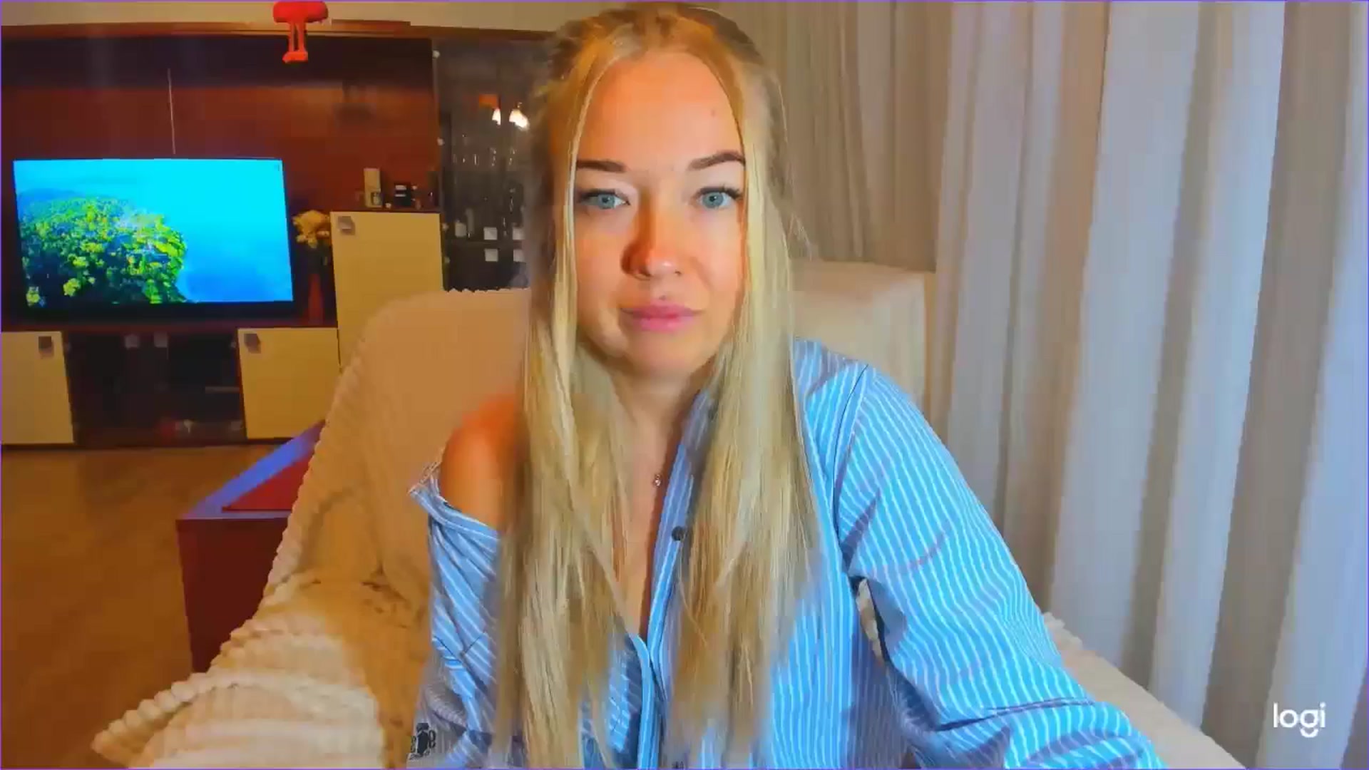 Gallery image thumbnail from FlamingoDream's myfreecams stream on, 10/25/2024, 01:40 image 13 of 20