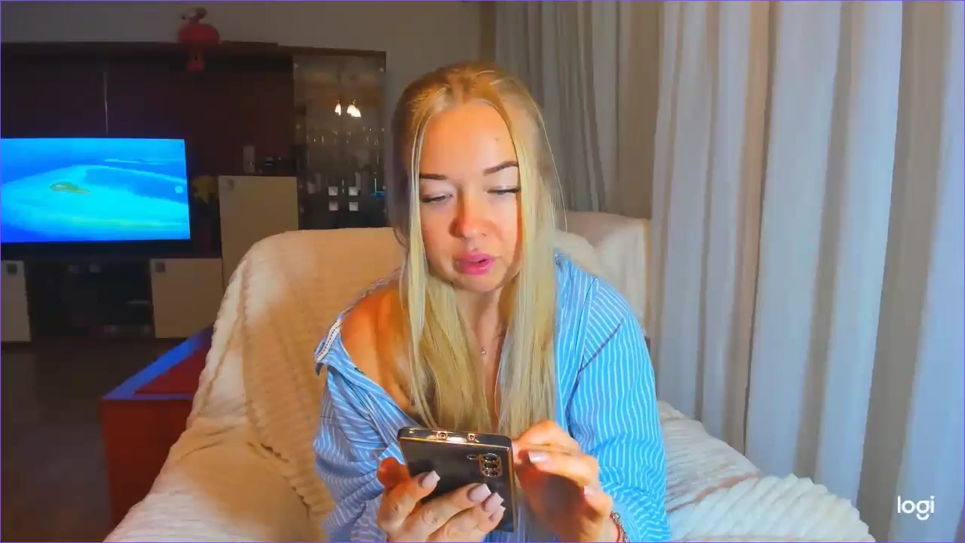 Gallery image thumbnail from FlamingoDream's myfreecams stream on, 10/25/2024, 02:26 image 6 of 20