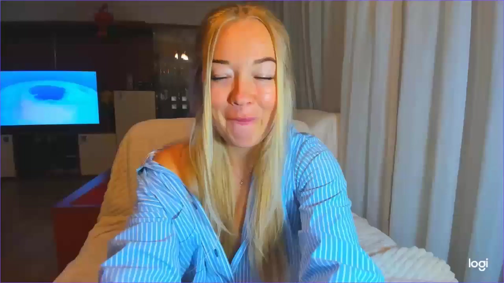 Gallery image thumbnail from FlamingoDream's myfreecams stream on, 10/25/2024, 02:26 image 7 of 20