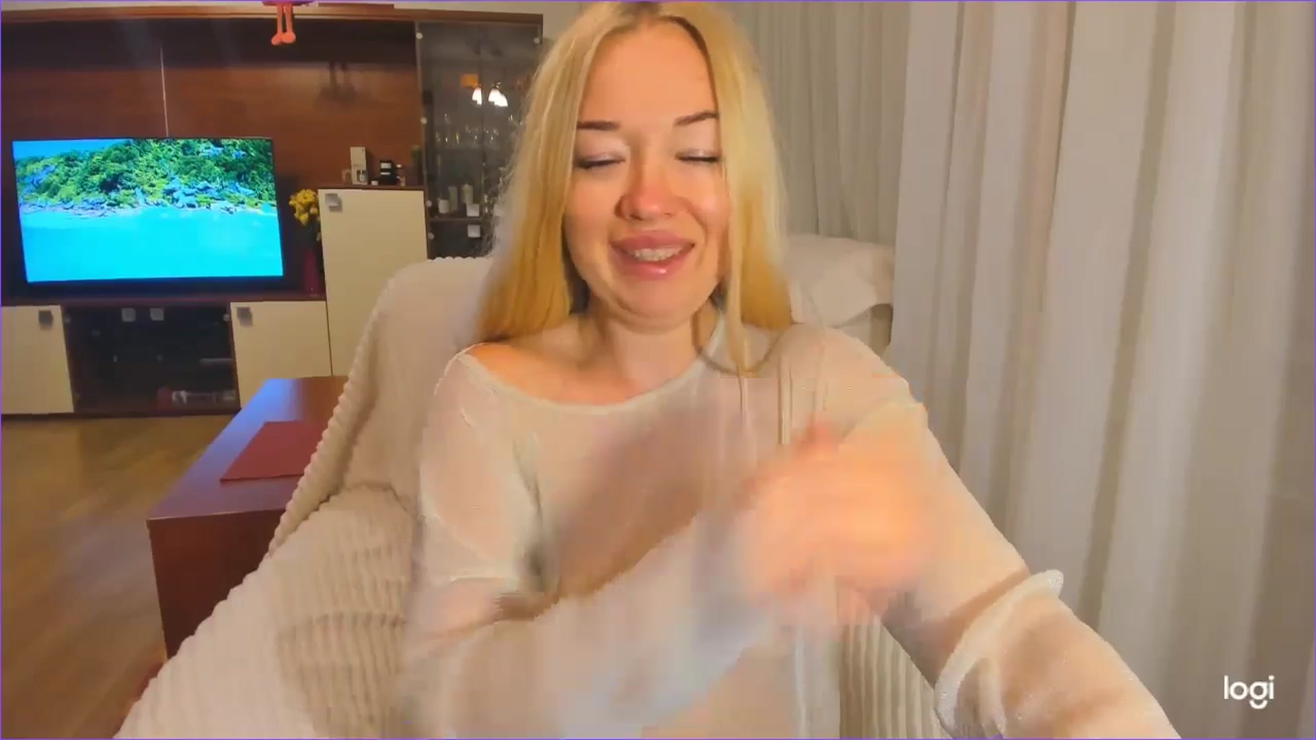 Gallery image thumbnail from FlamingoDream's myfreecams stream on, 10/29/2024, 03:05 image 16 of 20
